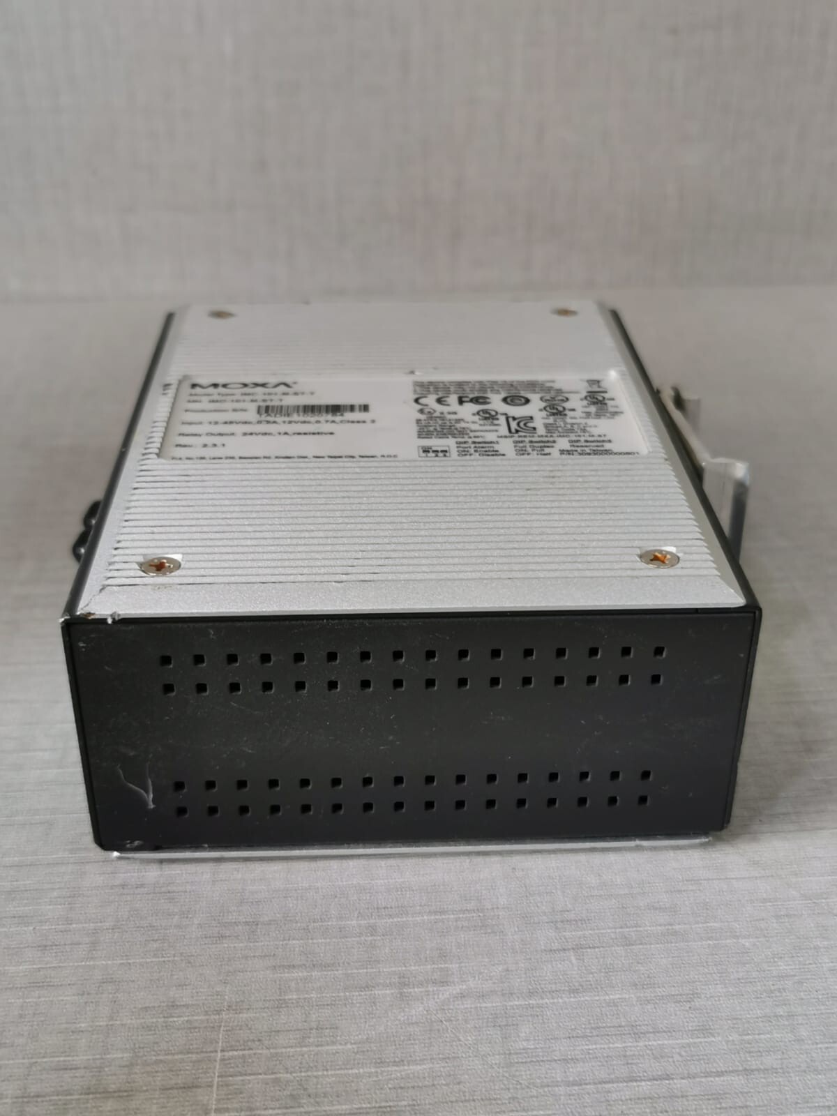 Moxa IMC-101-M-ST-T MOXA IMC-101-M-ST-T Rev. 2.3.1 INDUSTRIAL MEDIA CONVERTER 9