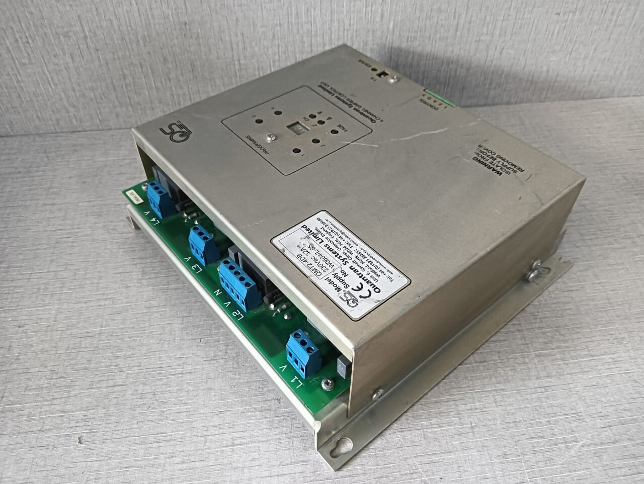 QUANTRAN SYSTEM QMT2-4DB QMT2-4DB QUANTRAN SYSTEM 4-CHANNEL DIMMER CONTROL UNIT 10