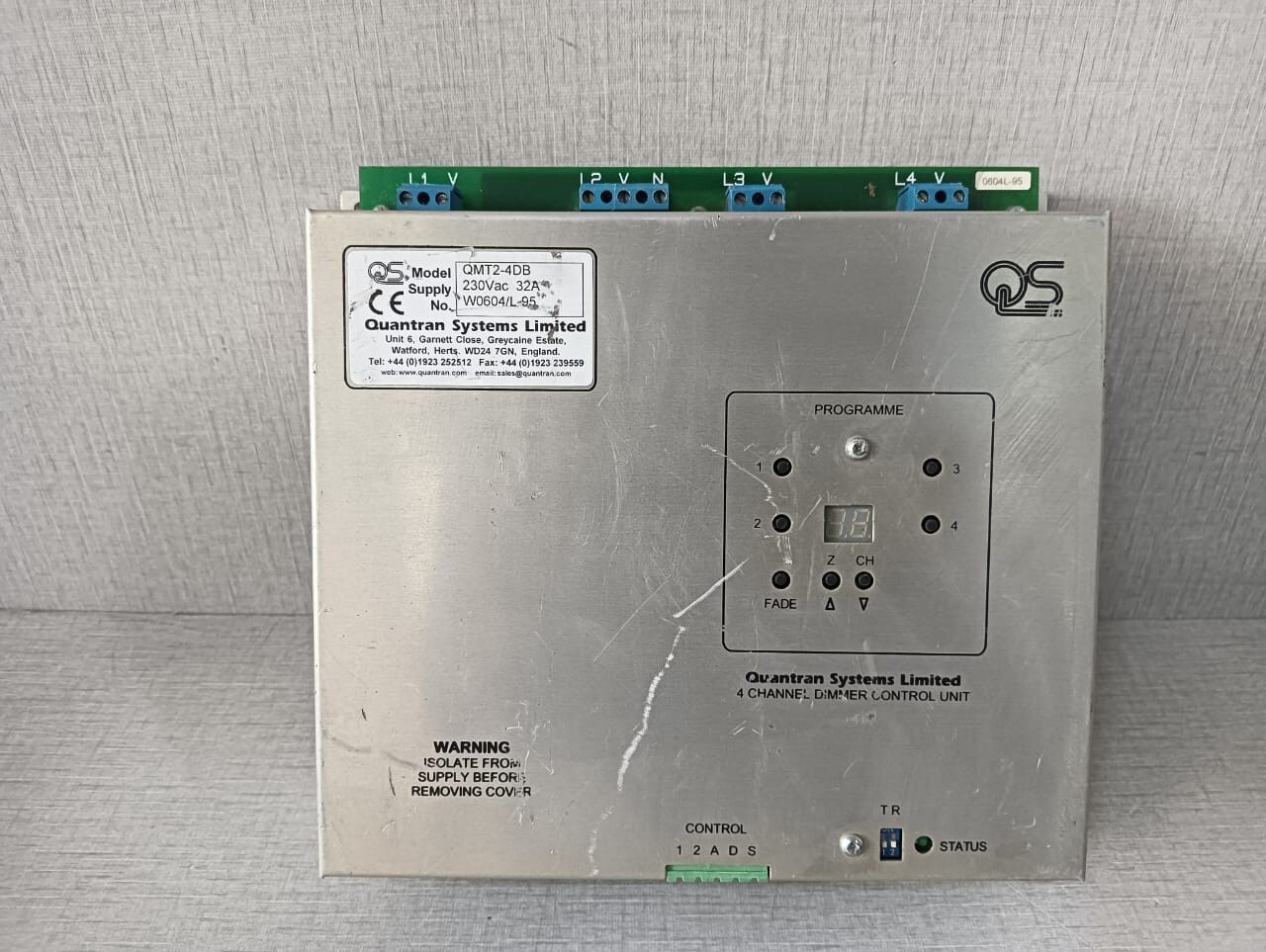 QMT2-4DB QUANTRAN SYSTEM 4-CHANNEL DIMMER CONTROL UNIT