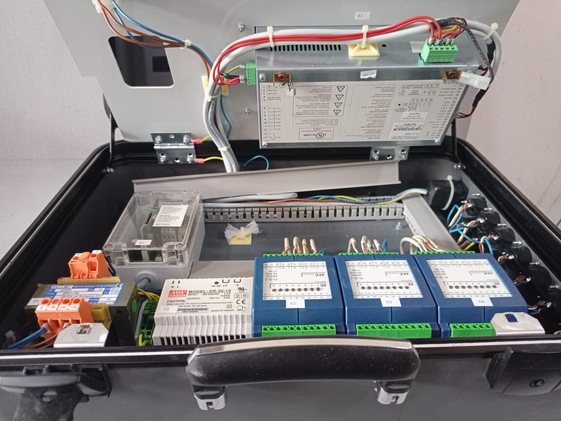 ALMIG MESSKOFFER DR-30-15 ALMIG MESSKOFFER II AIR CONTROL 3 VER 1.04/ R-S-I MK200 8E 4AE 12 bit / DR-30-15 7