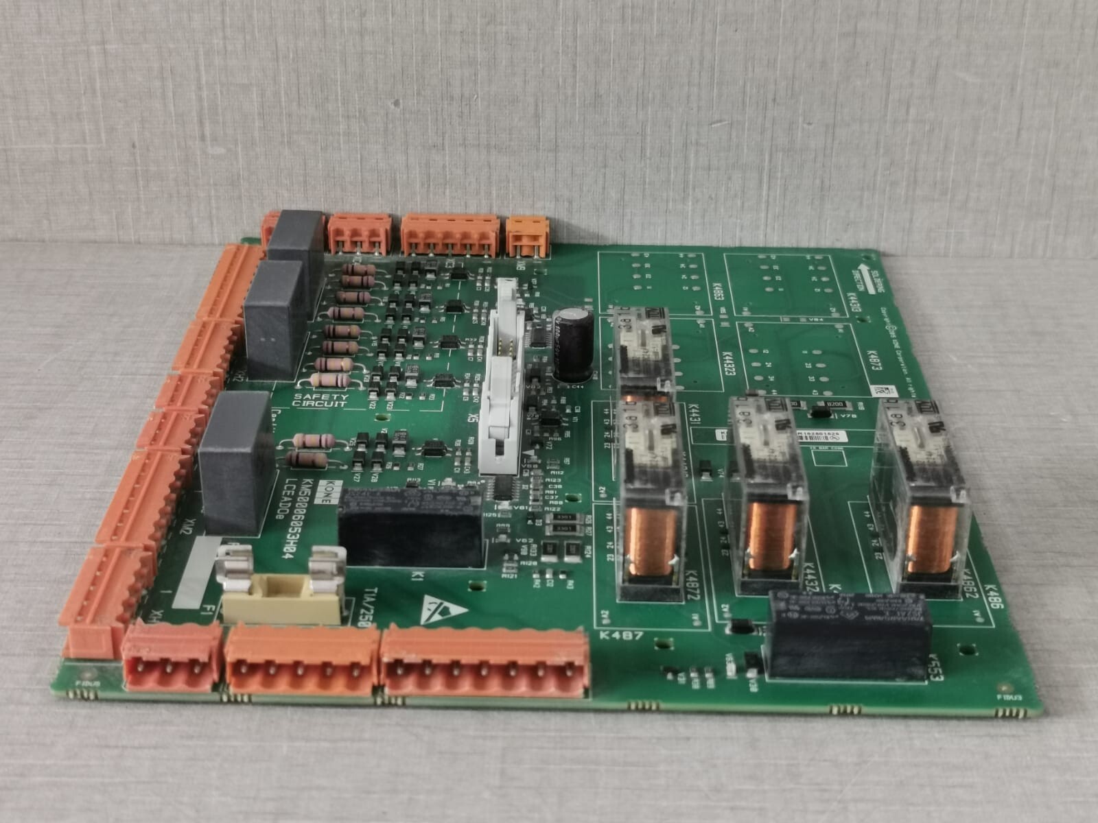 KONE KM50006053H04 / KM50006052G01 KONE KM50006053H04 / KM50006052G01 LCE ADOe ELEVATOR BOARD 8