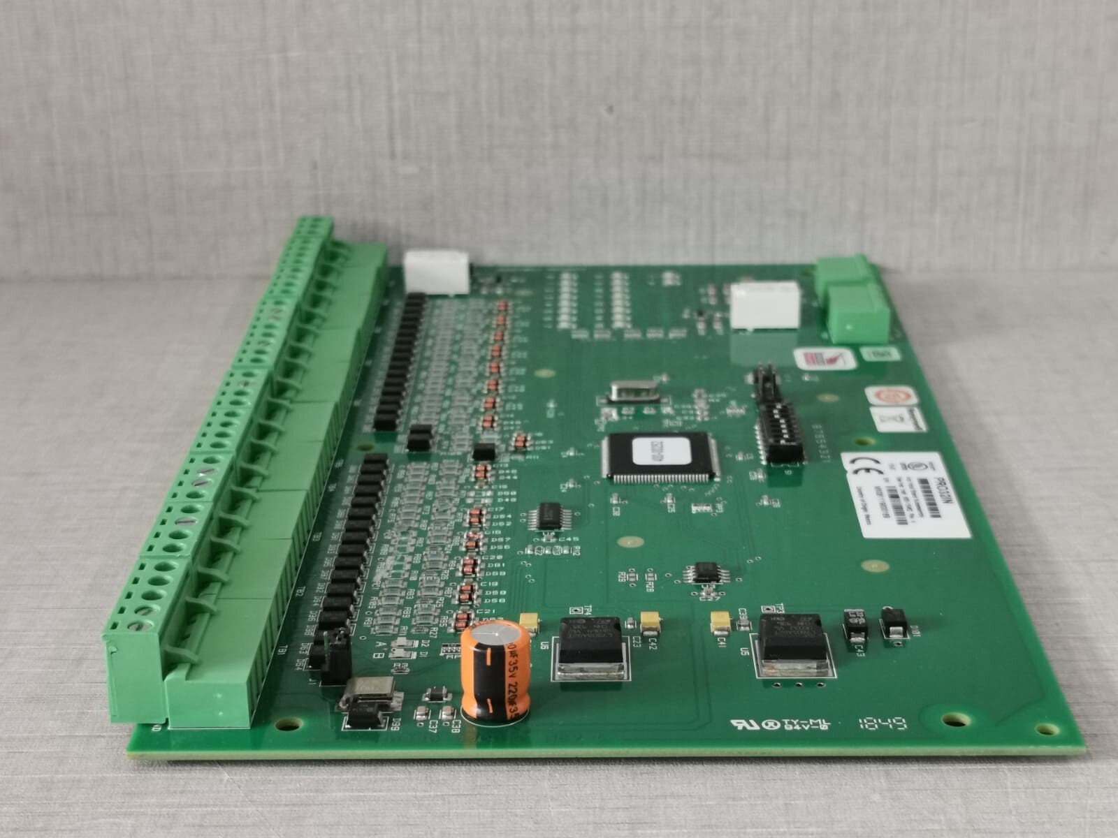 Honeywell 10290-0000-F REV.C HONEYWELL PRO32IN 16-INPUT BOARD 10290-0000-F REV.C 7