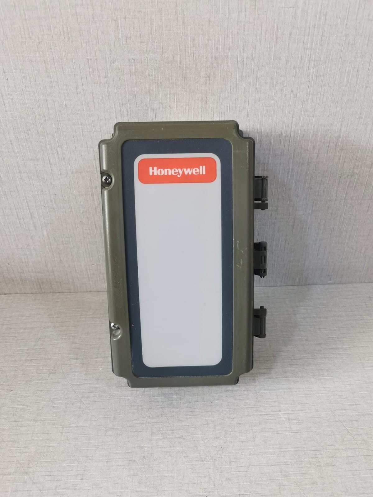 Honeywell T775S2008 Relay Expansion Module (with Slightly )
