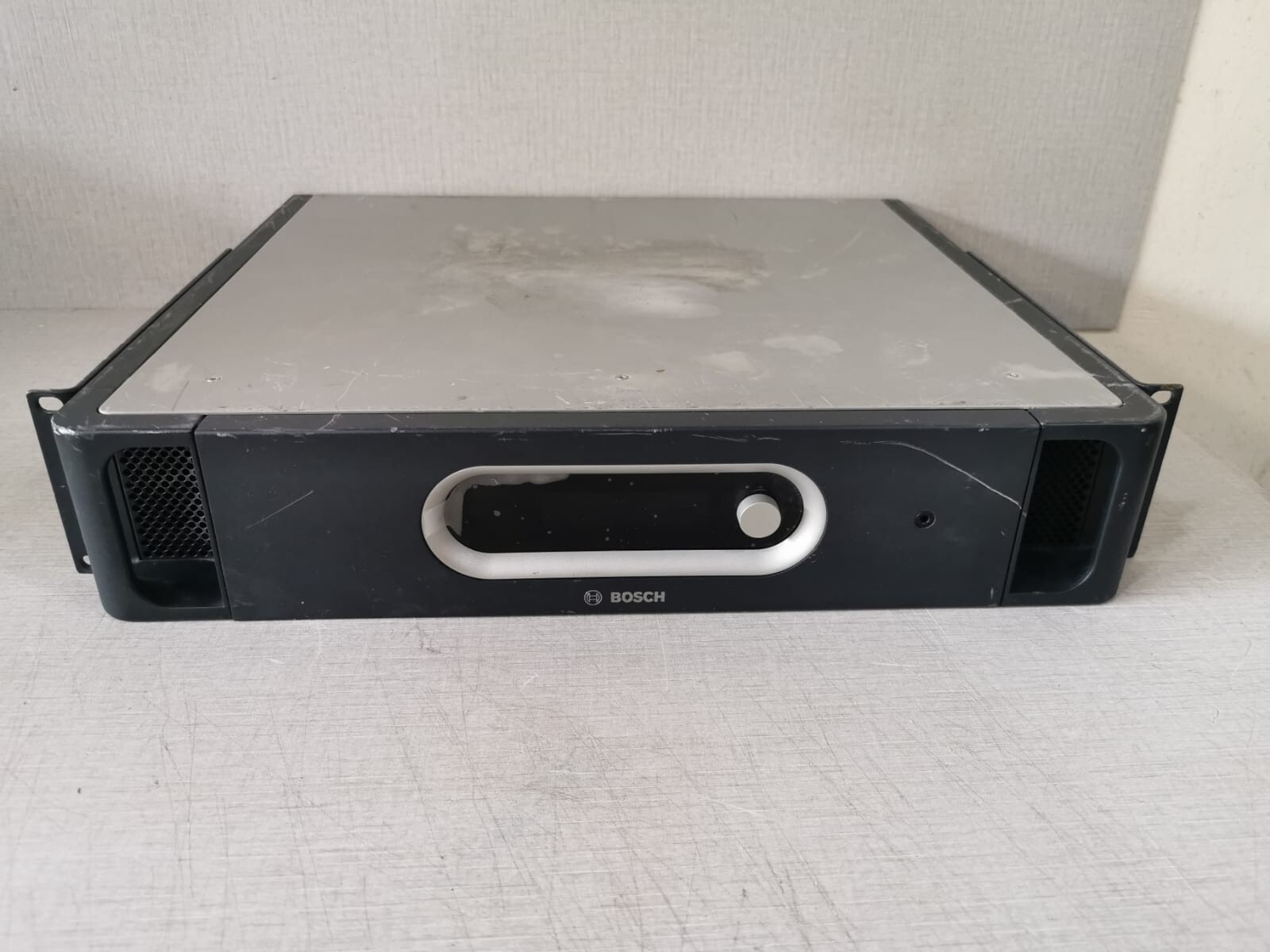 Bosch LBB-4428 BOSCH LBB 4428/00 POWER AMPLIFIER - Without Cable 3