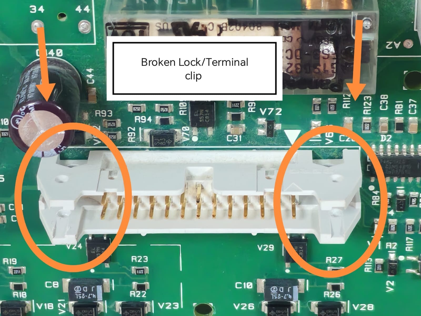 KONE KM50006053H04 / KM50006052G01 NOTE:TRACES OF USAGE IS VISIBLE ON THE BOARD & WITH BROKEN CLIP 4