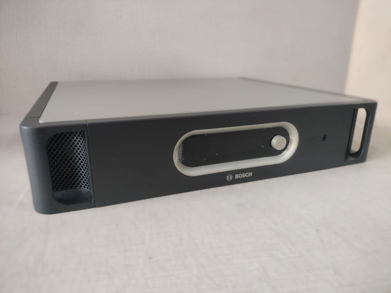 Bosch LBB 4421/10 BOSCH LBB 4421/10 POWER AMPLIFIER 100-240 50-60Hz 3
