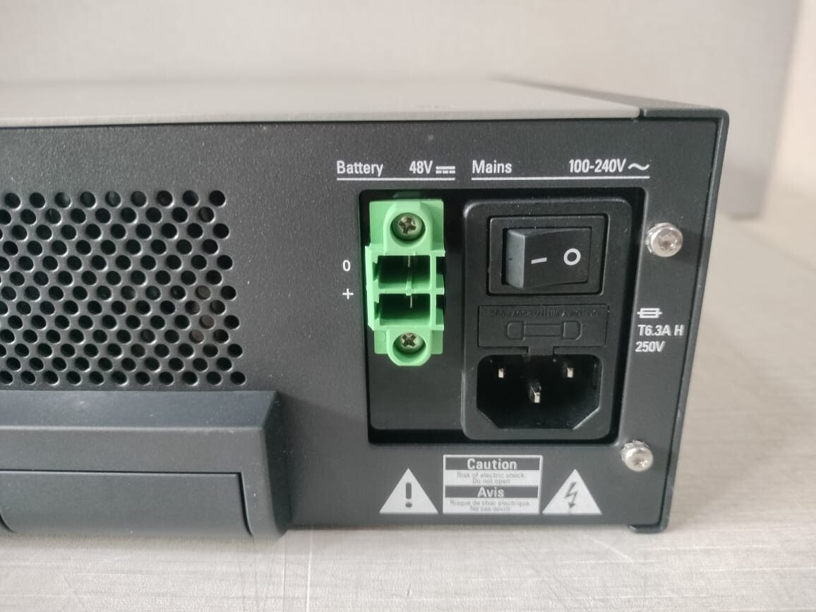 Bosch LBB 4421/10 BOSCH LBB 4421/10 POWER AMPLIFIER 100-240 50-60Hz 8