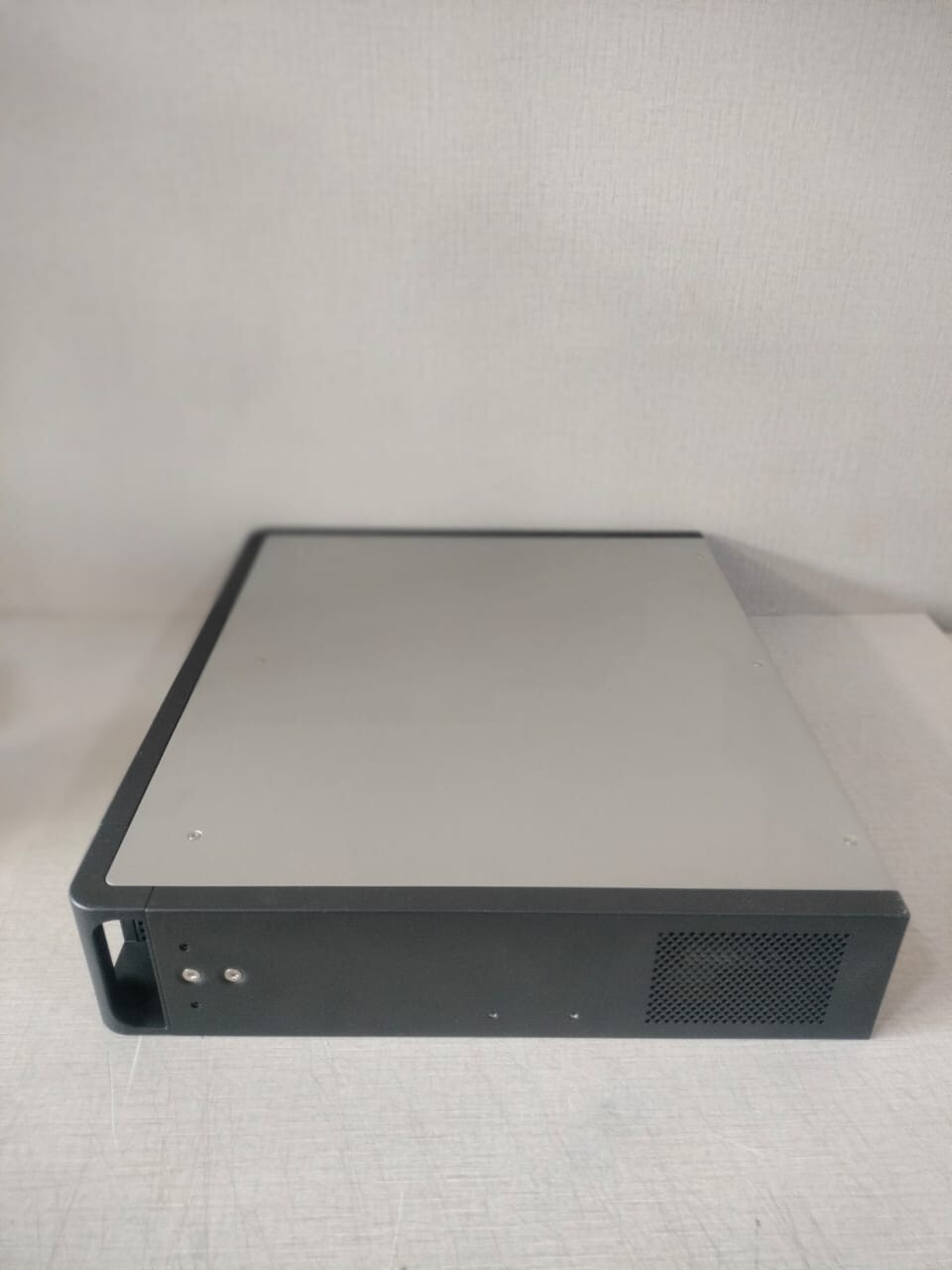 Bosch LBB 4421/10 BOSCH LBB 4421/10 POWER AMPLIFIER 100-240 50-60Hz 10