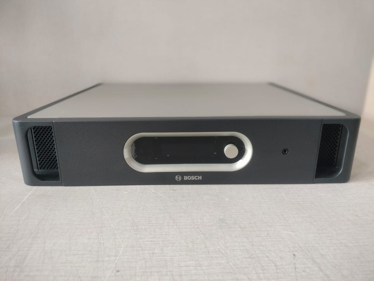 BOSCH LBB 4421/10 POWER AMPLIFIER 100-240 50-60Hz