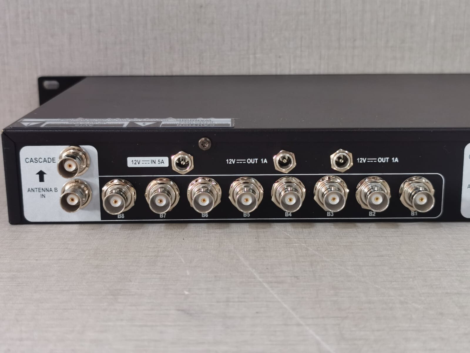 PIEXUS PIEXUS AD-316 PIEXUS AD-316 UHF Antenna Distribution System 10