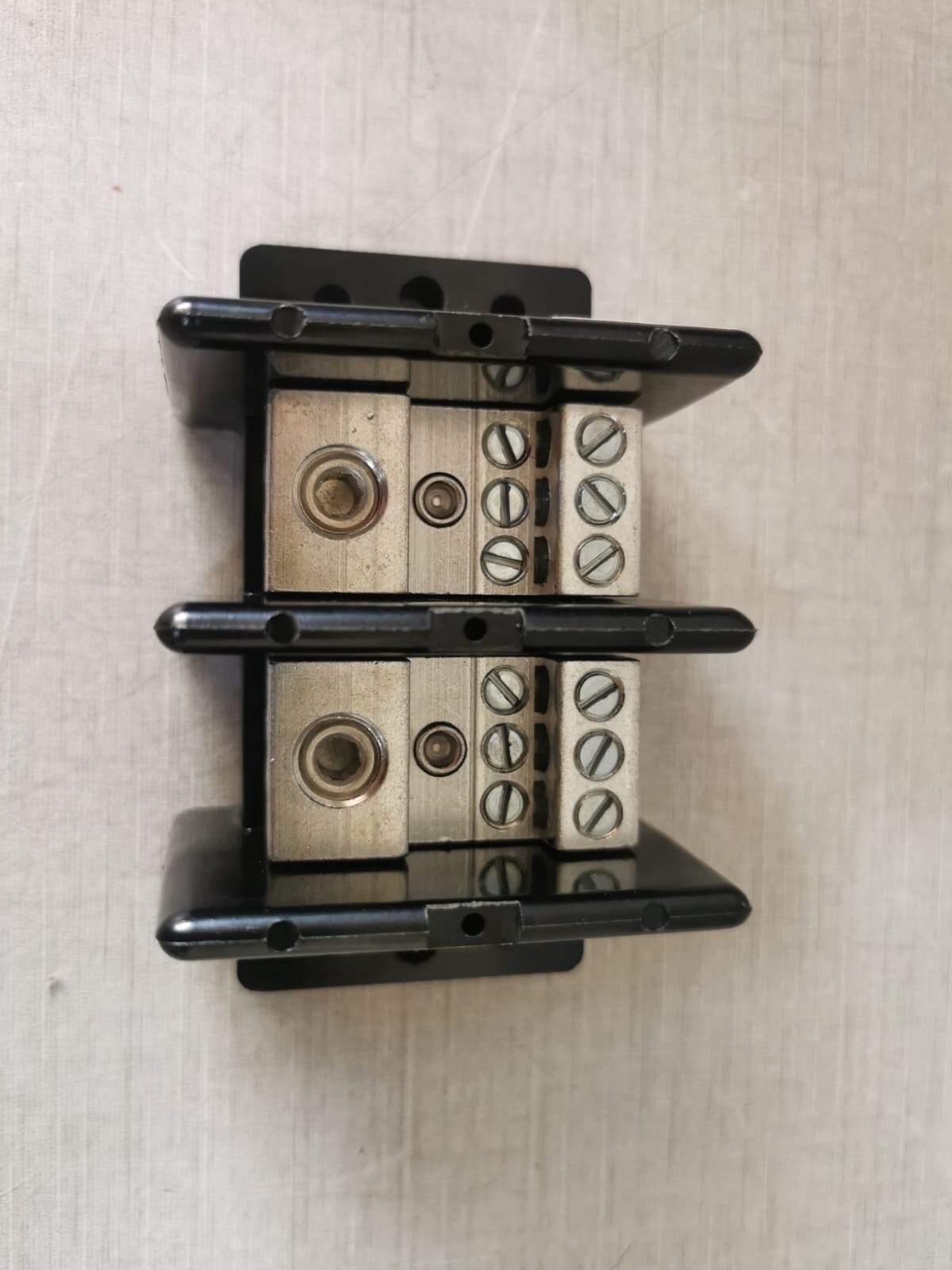 BUSS 742-843 BUSS 4100-5128 / 742-843 BATTERY DIST.TERMINAL MODULE SUB-ASSEMBLY 2