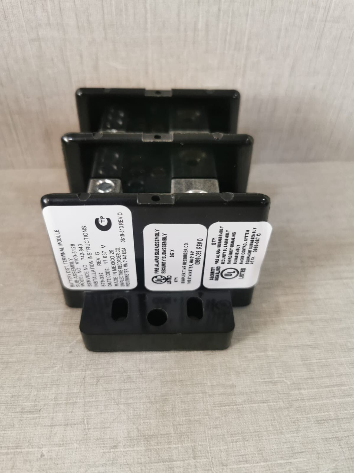 BUSS 742-843 BUSS 4100-5128 / 742-843 BATTERY DIST.TERMINAL MODULE SUB-ASSEMBLY 4
