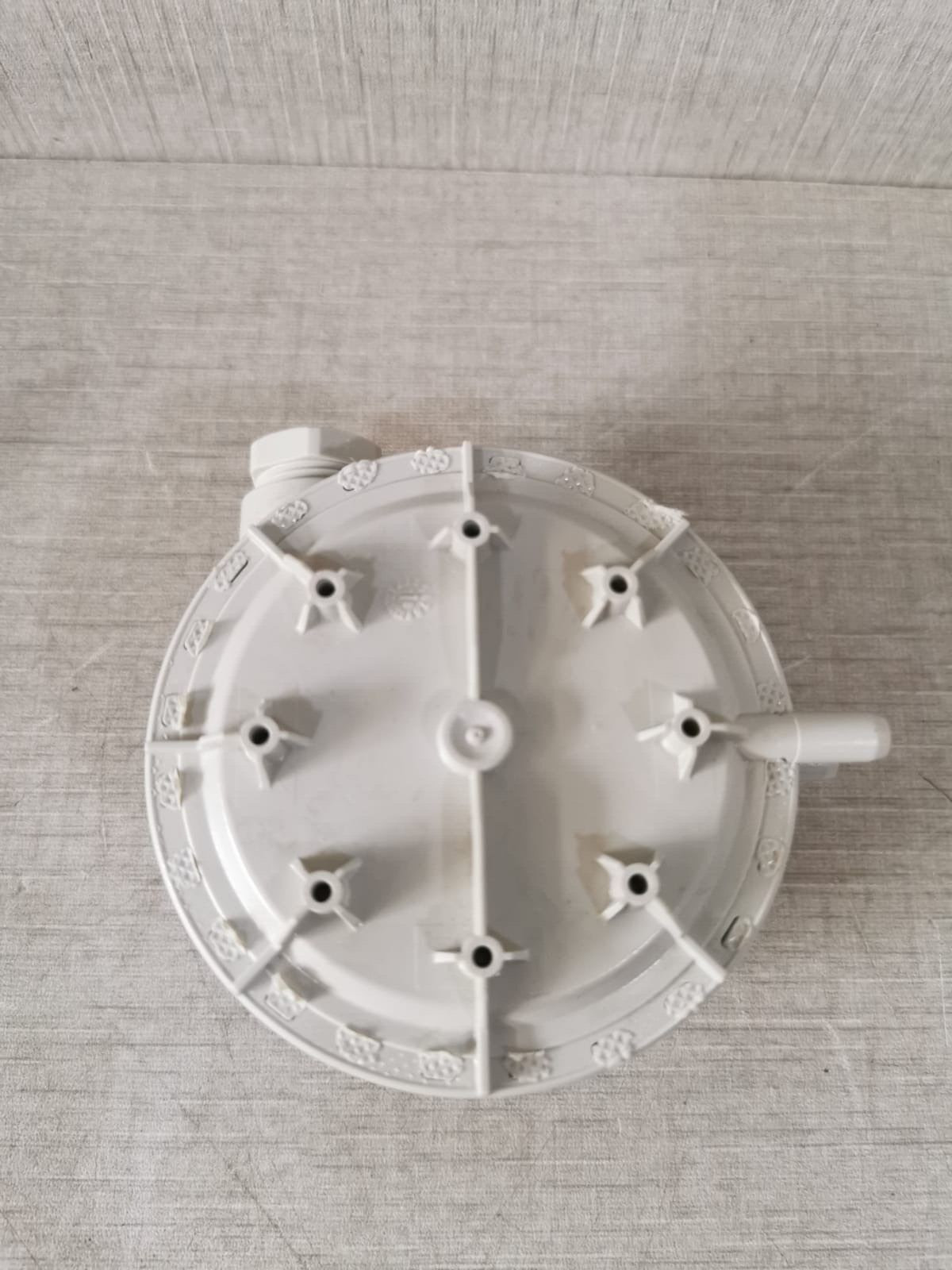 Schneider Electric SPD910-300Pa Schneider Electric 004701060 DIFFERENTIAL Pressure Switch SPD910-300Pa 5