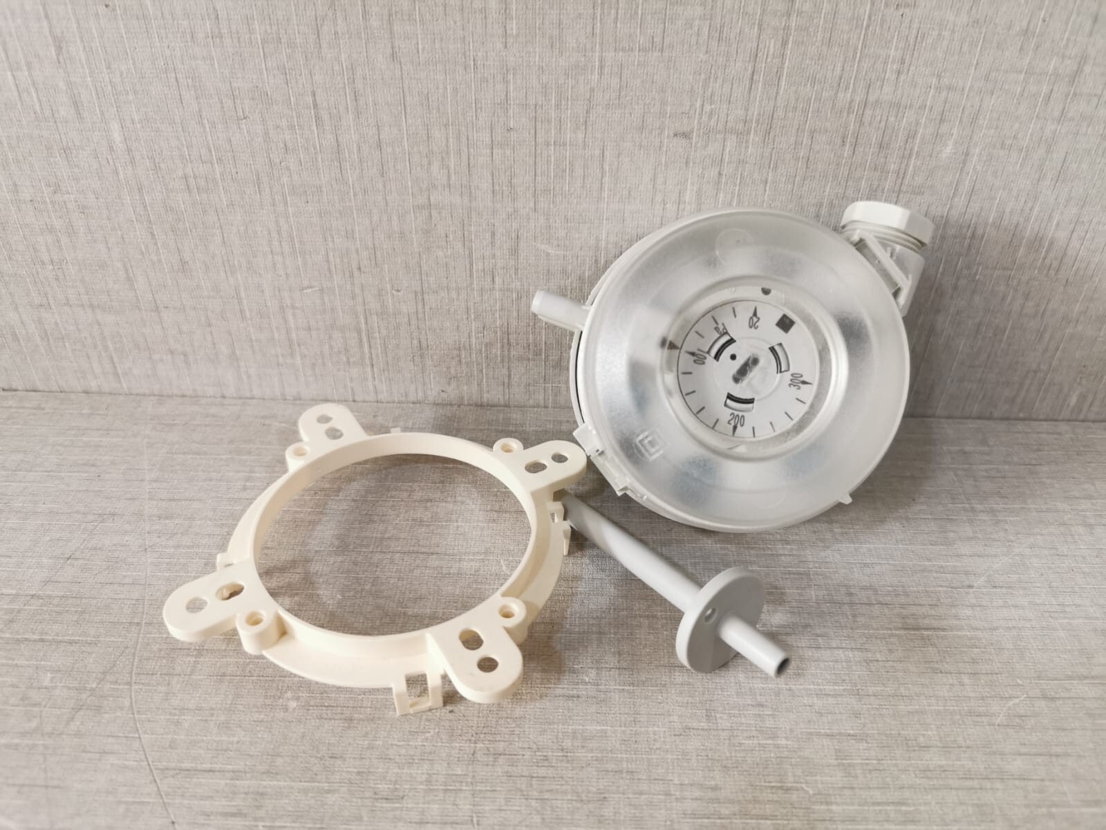 Schneider Electric 004701060 DIFFERENTIAL Pressure Switch SPD910-300Pa