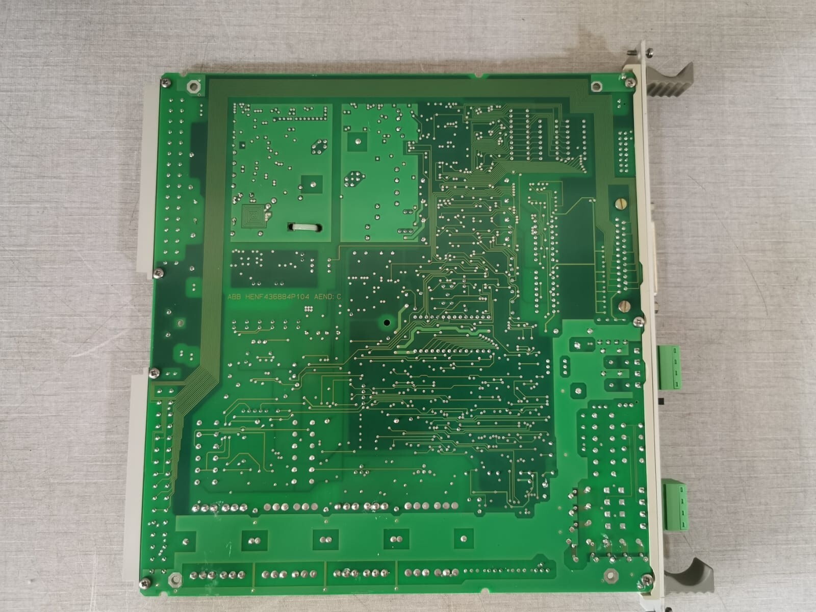 ABB HENF209637R0005 ABB HENF209637R0005, G4AE with MODEM PCB Card 7