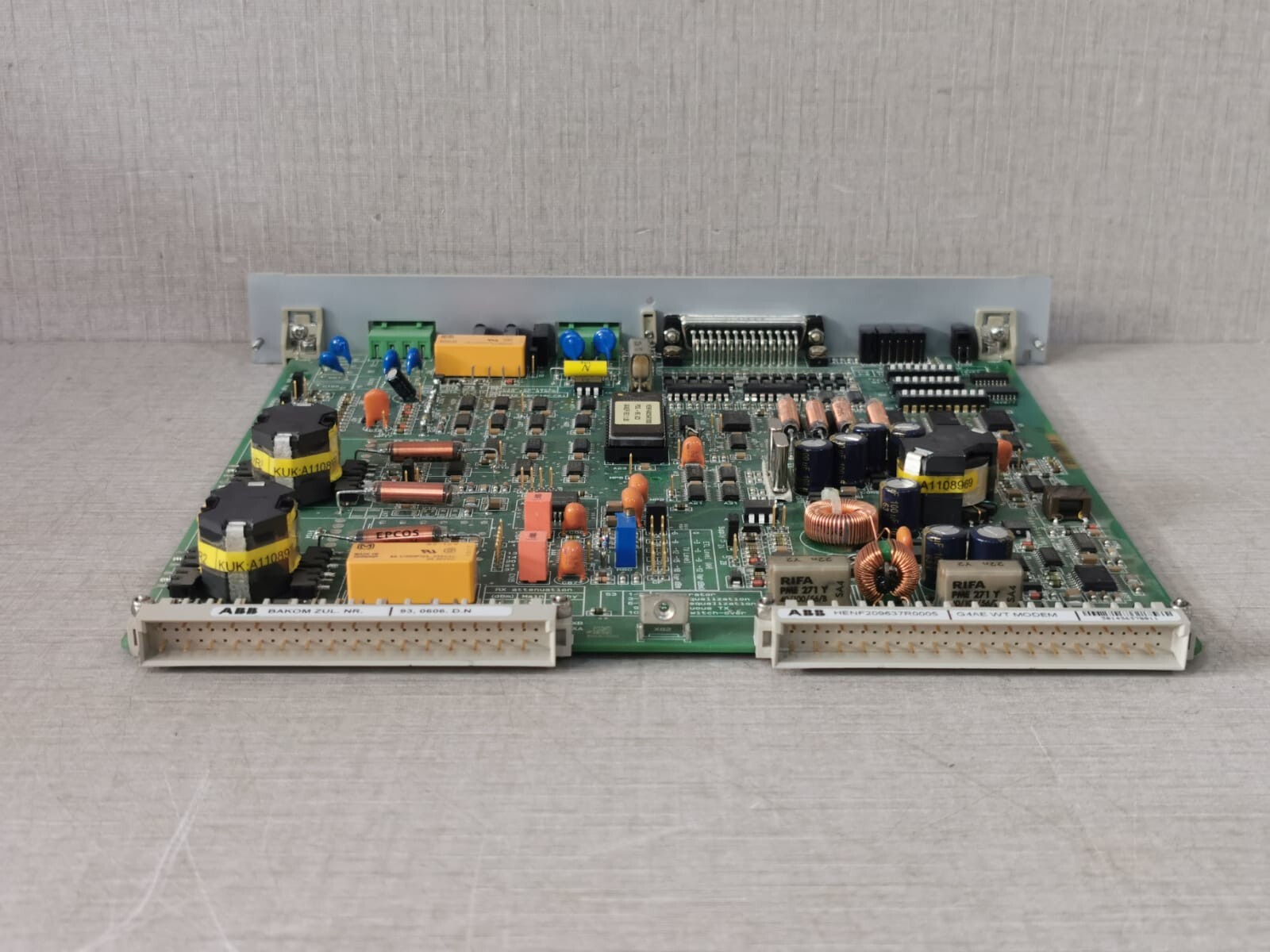 ABB HENF209637R0005 ABB HENF209637R0005, G4AE with MODEM PCB Card 7