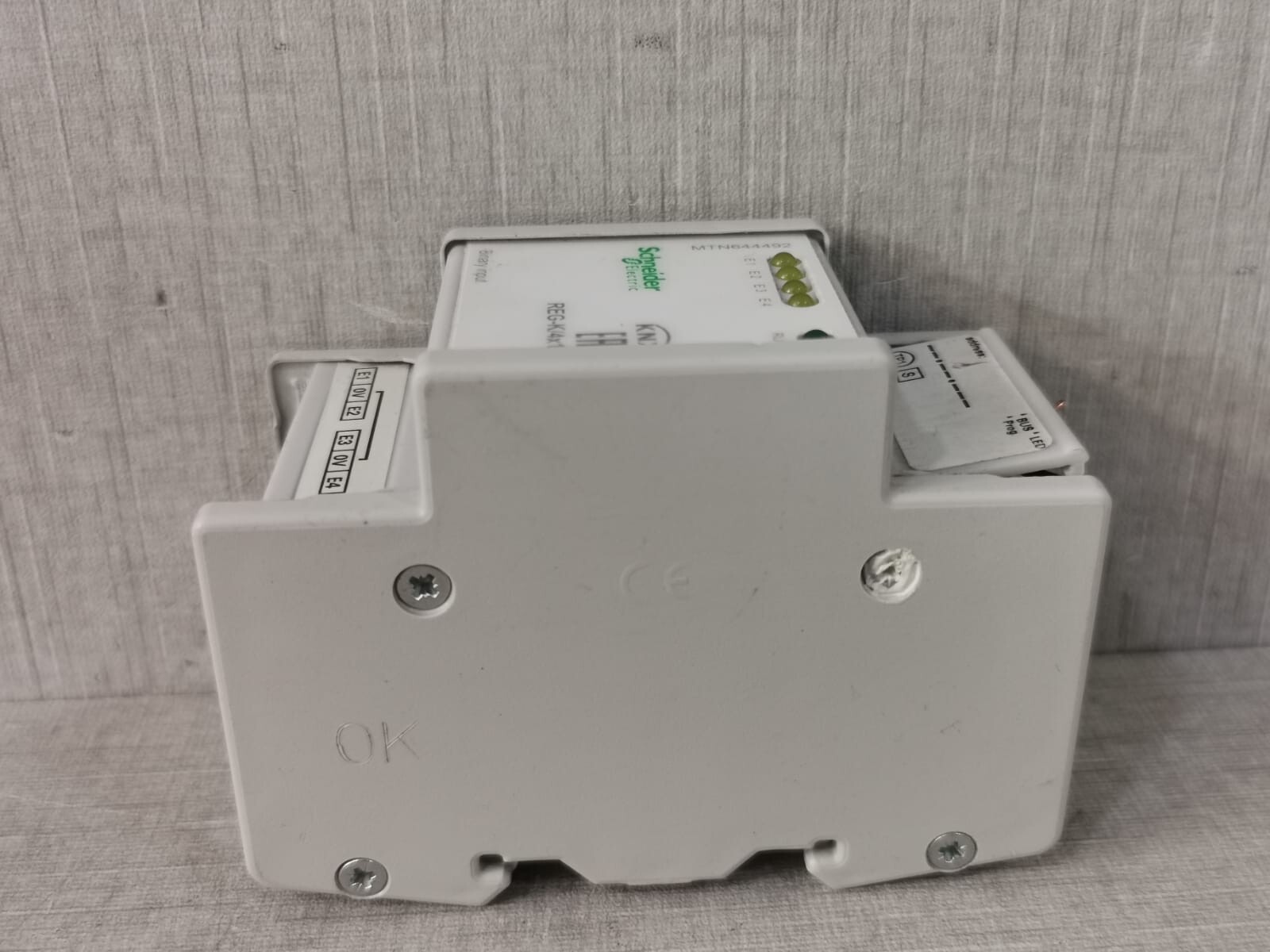 Schneider Electric MTN644492 SCHNEIDER ELECTRIC MTN644492 SPACELOGIC KNX REG-K/4X10 7