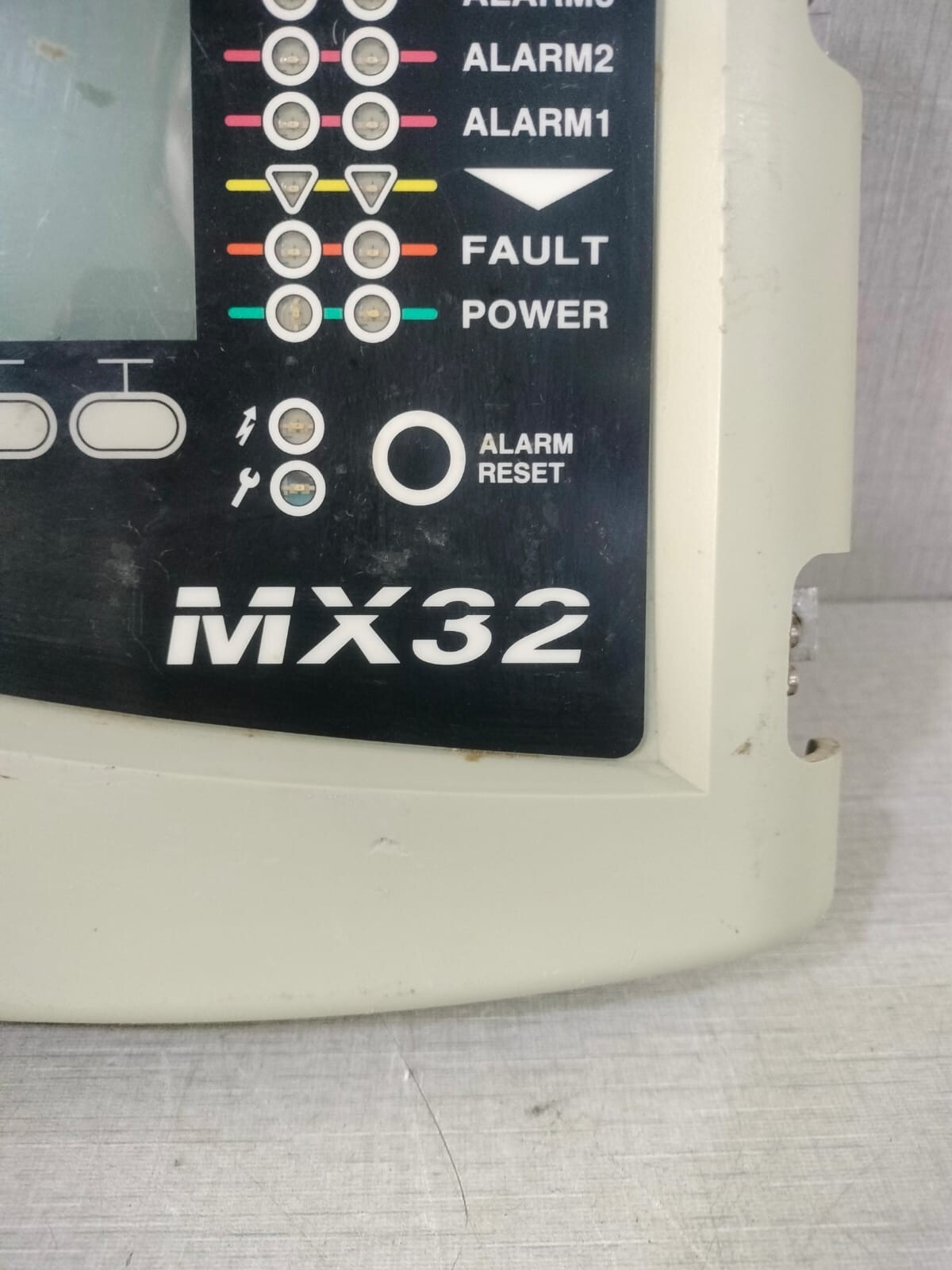 OLDHAM MX32 OLDHAM MX32 GAS CONTROL UNIT TYPE 22-28VDC 3,5A WITH BROKEN LOCK 2