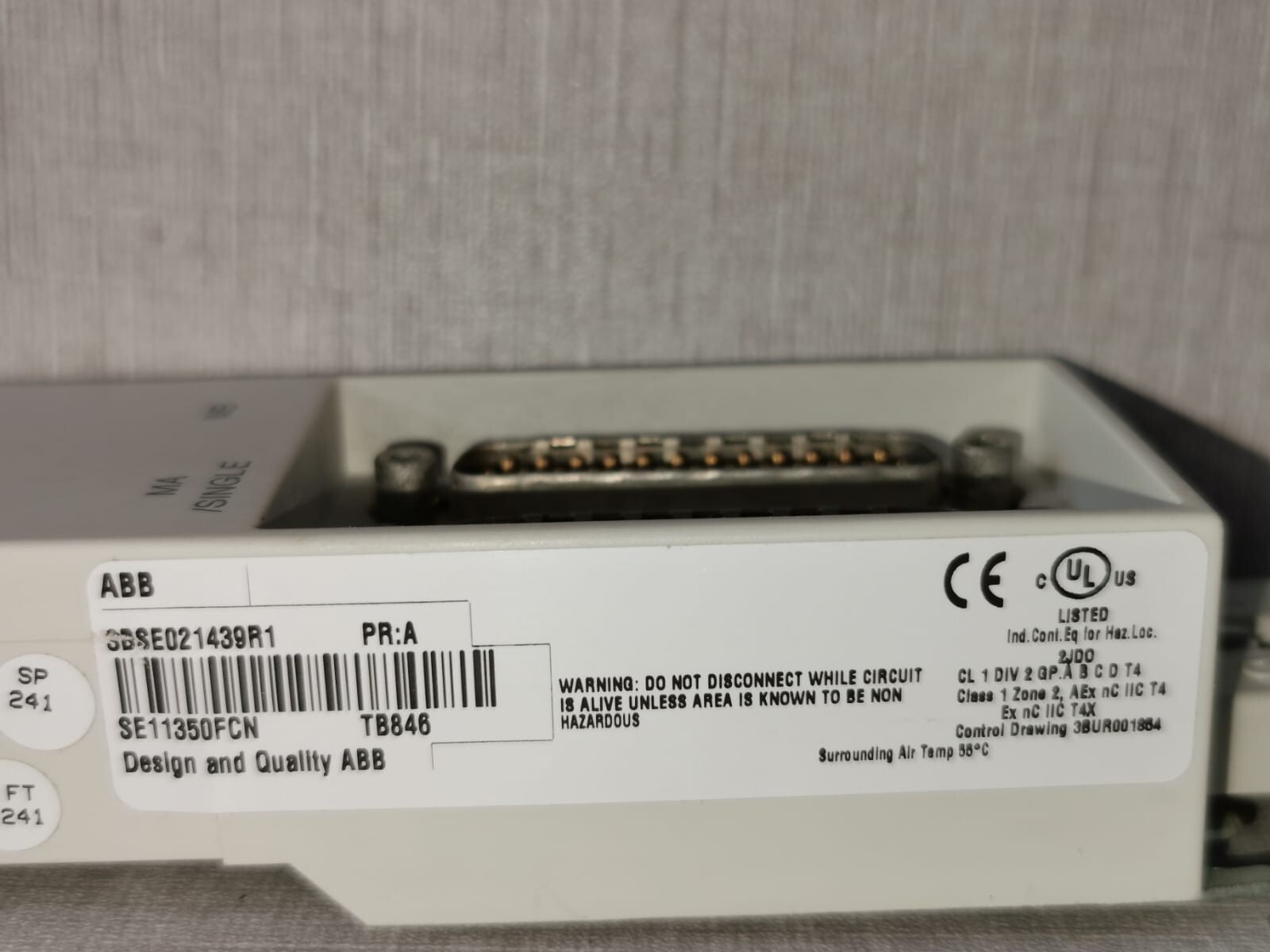 ABB 3BSE021439R1 ABB 3BSE021439R1 PR:A /TB846 DUAL MODULE BUS INLET 4