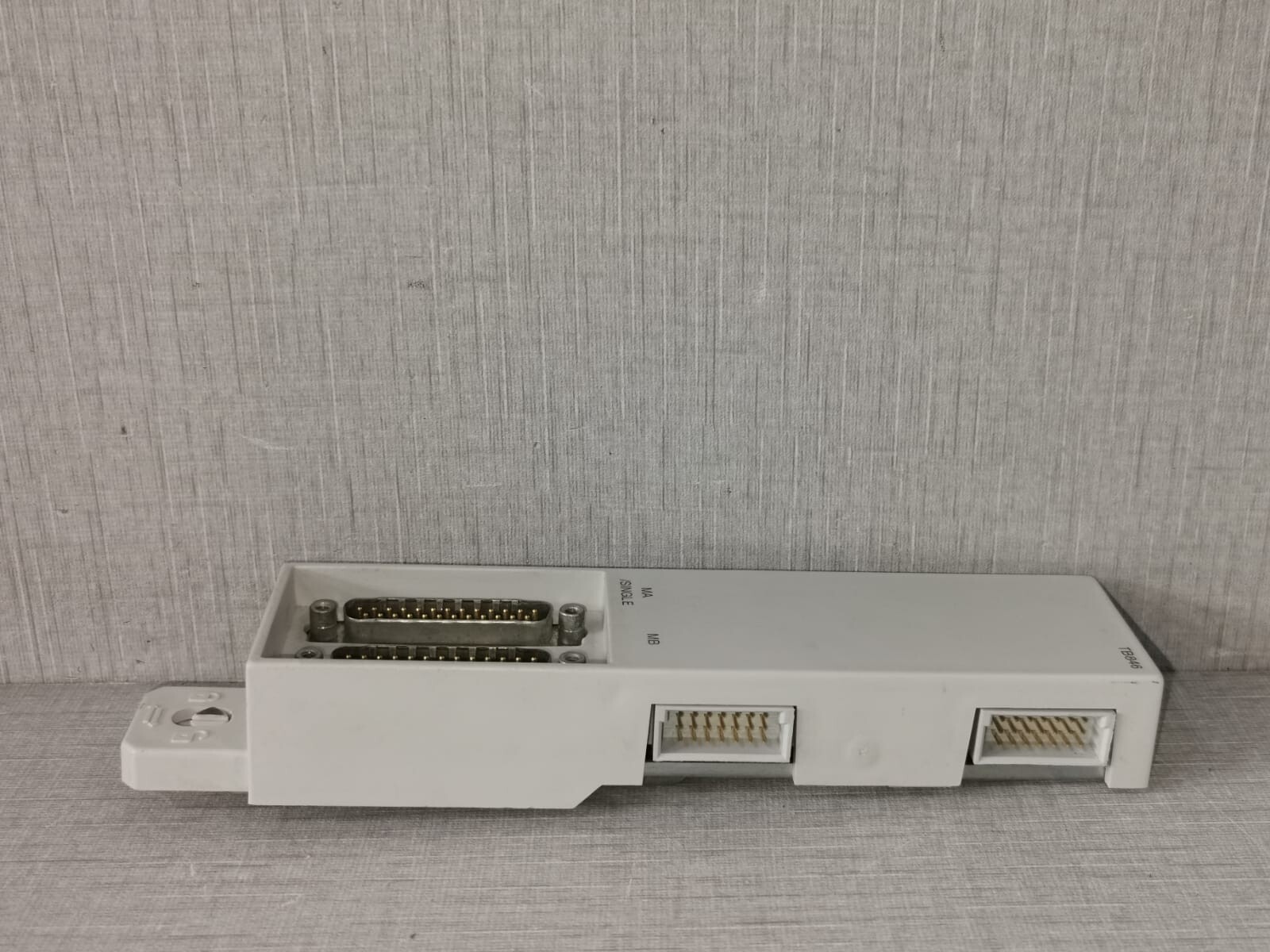 ABB 3BSE021439R1 ABB 3BSE021439R1 PR:A /TB846 DUAL MODULE BUS INLET 6