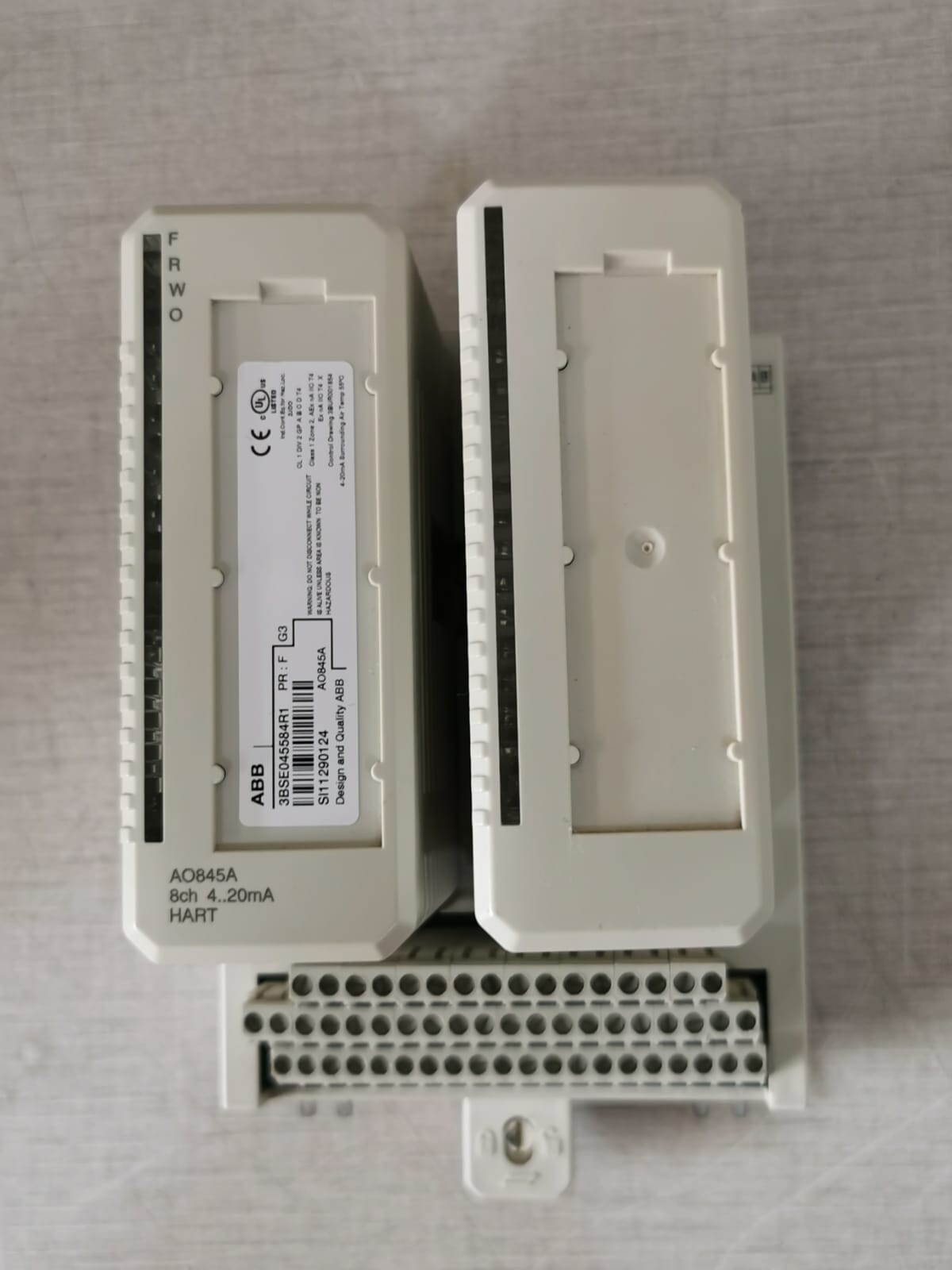ABB 3BSE045584R1 & ABB 3BSE020850R1 ABB AO845A 3BSE045584R1 with Base ABB 3BSE020850R1 3