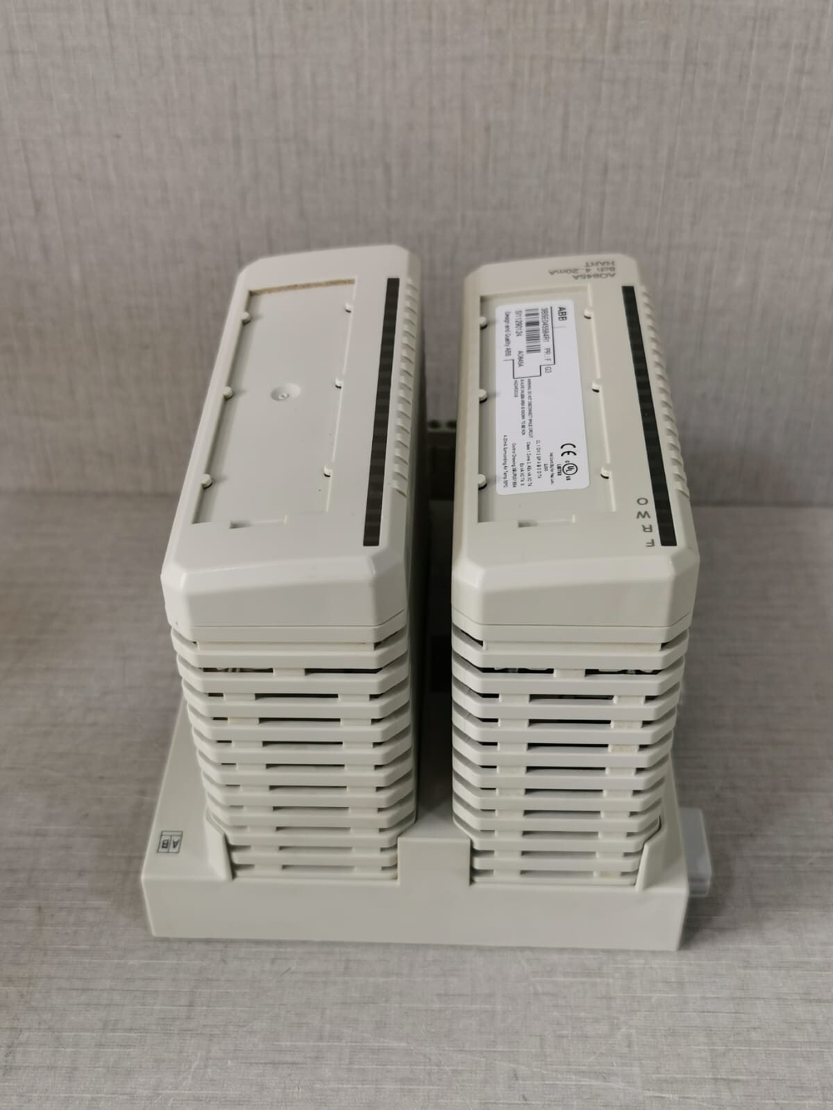 ABB 3BSE045584R1 & ABB 3BSE020850R1 ABB AO845A 3BSE045584R1 with Base ABB 3BSE020850R1 5