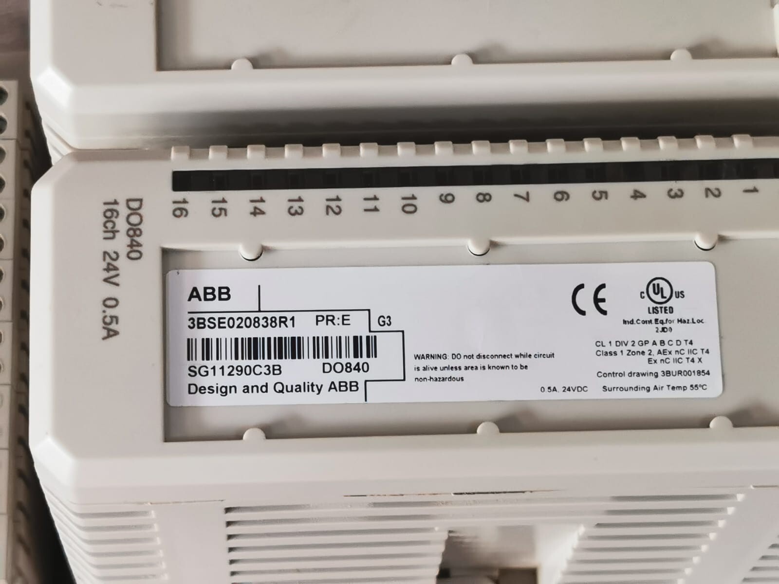 ABB 3BSE020838R1 & 3BSE020850R1 ABB DO840 3BSE020838R1 with Base 3BSE020850R1 2