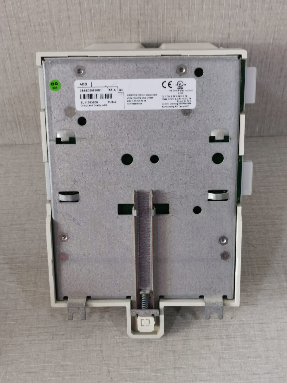 ABB 3BSE020838R1 & 3BSE020850R1 ABB DO840 3BSE020838R1 with Base 3BSE020850R1 8