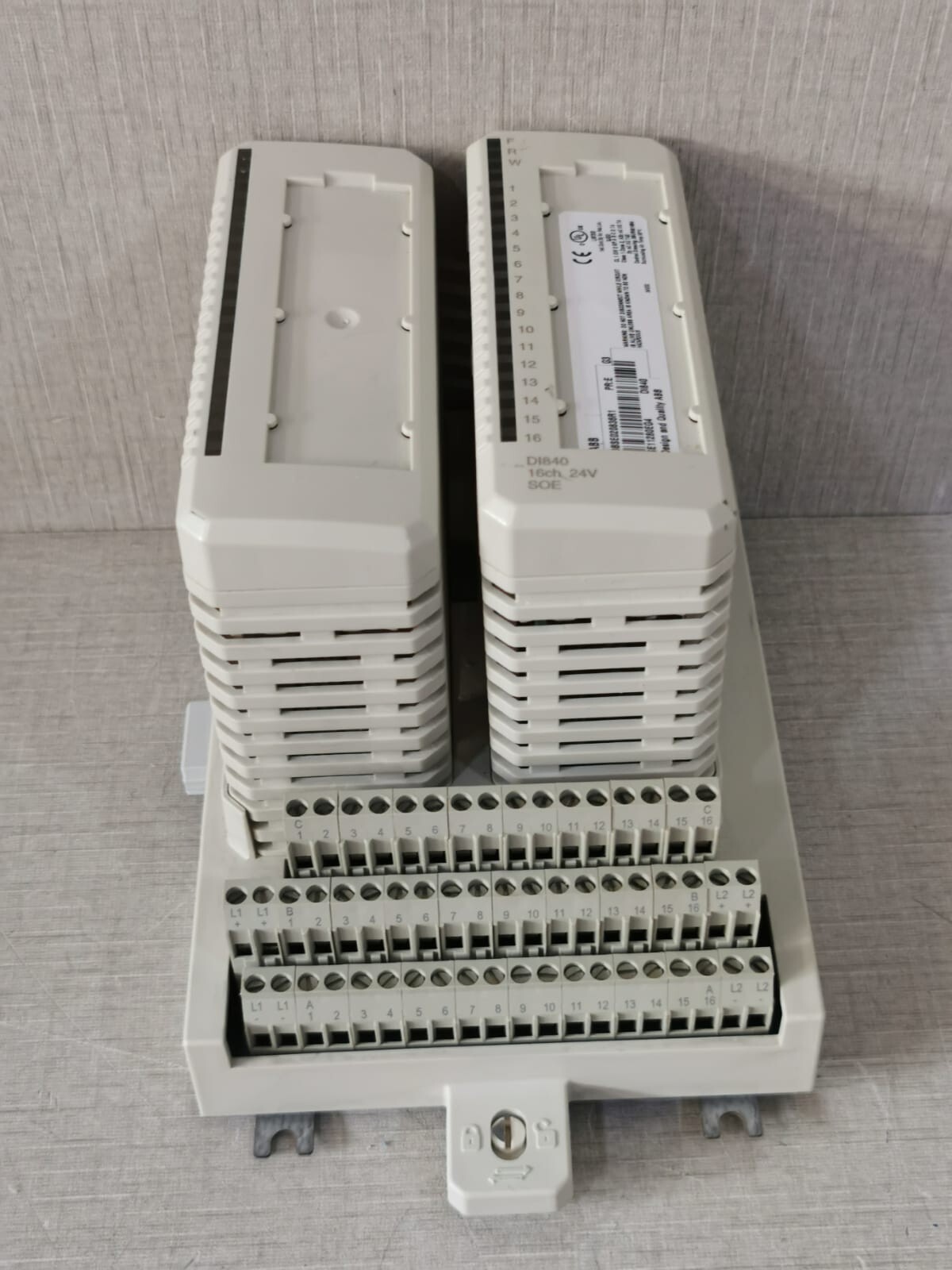 ABB 3BSE020836R1 & 3BSE020850R1 ABB DI840 3BSE020836R1 with Base 3BSE020850R1 4