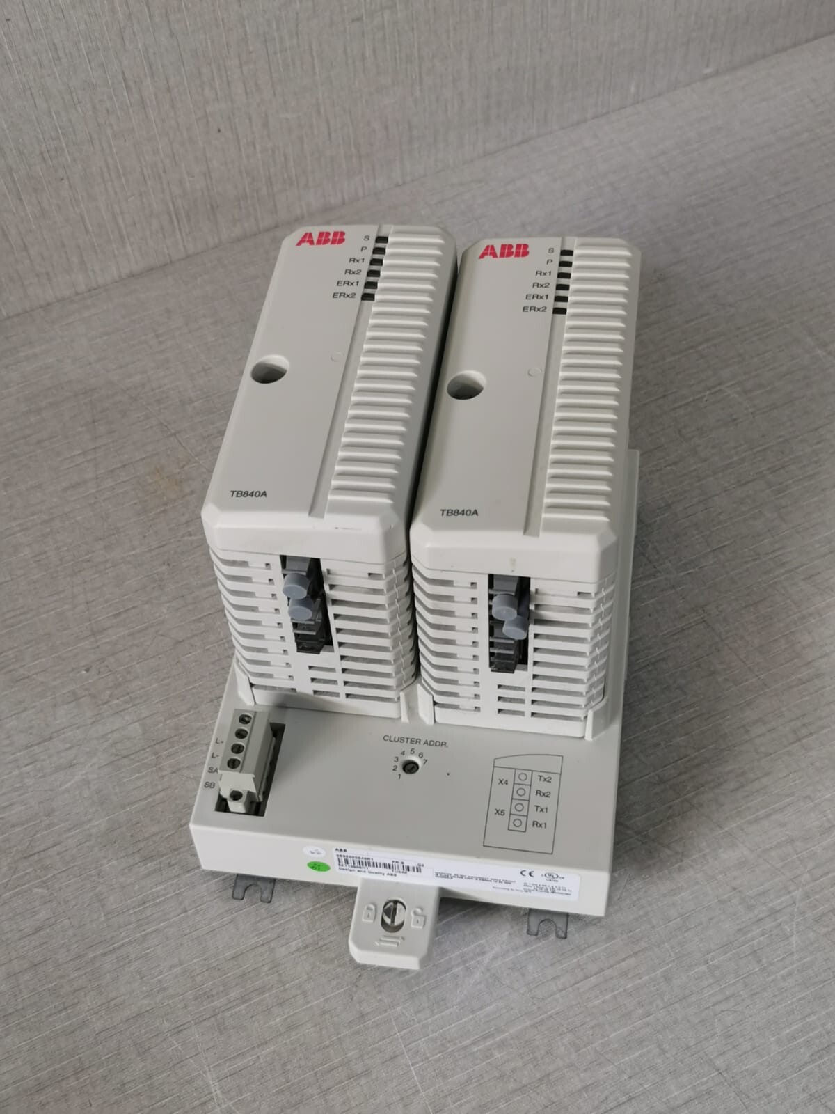 ABB 3BSE037760R1 & 3BSE020846R1 ABB TB840A 3BSE037760R1 Redundant Cluster Module with Base 3BSE020846R1 6