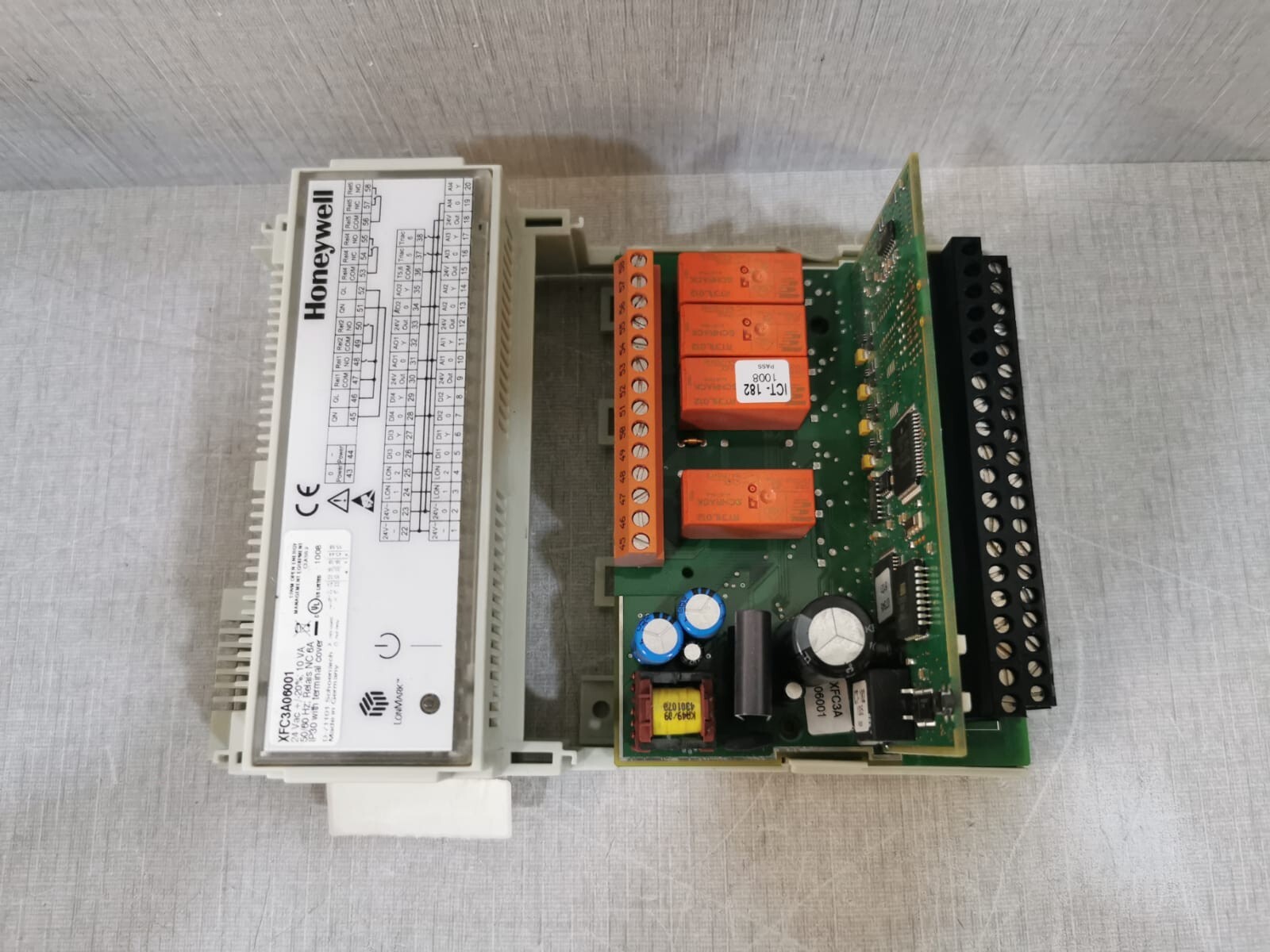 Honeywell XFC3A06001 HONEYWELL XFC3A06001 SMART MODULE 24VAC 50/60Hz WITH DAMAGED CASE 2
