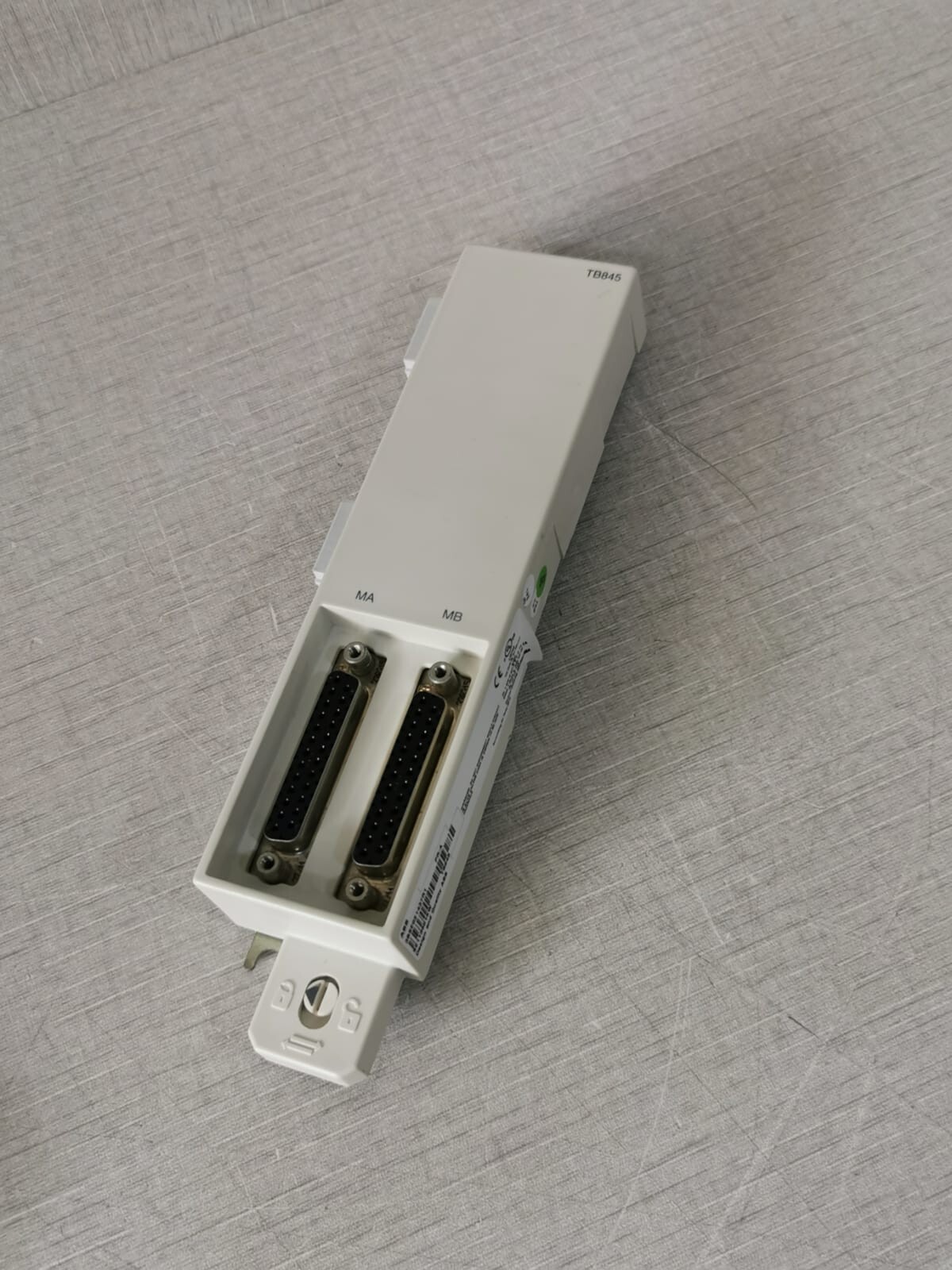 ABB 3BSE021437R1 ABB 3BSE021437R1 Dual ModuleBus Outlet BASE PLATE for TB845 8