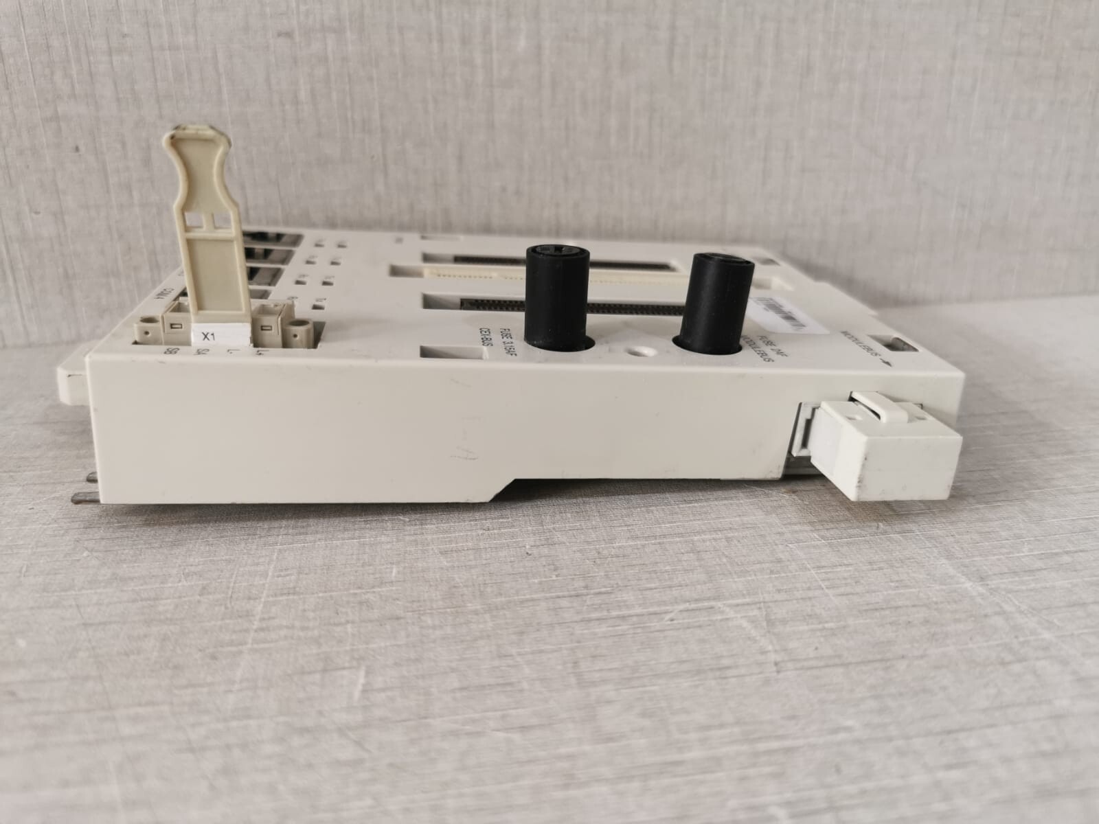 ABB 3BSE018114R1 ABB 3BSE018114R1 MODULE BASE PLATE for TP830 9