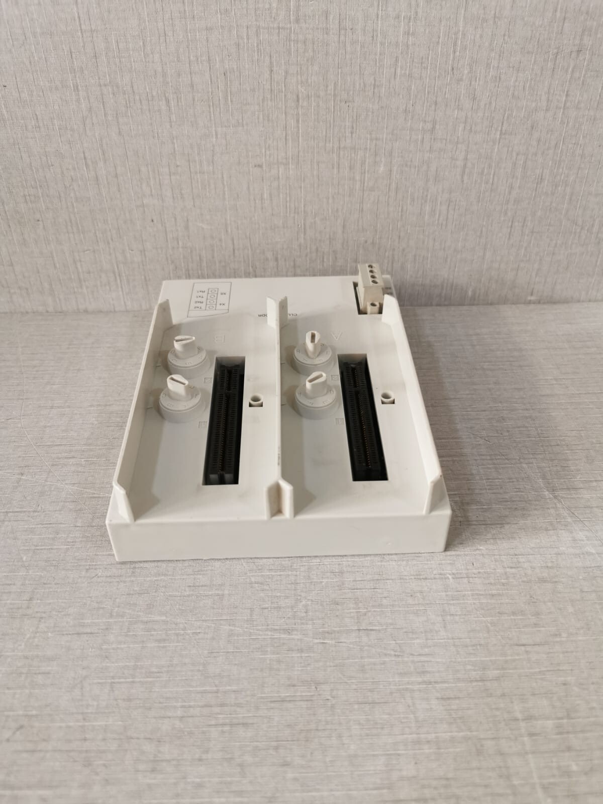 ABB 3BSE020846R1 ABB 3BSE020846R1 MOUNTING BASE PLATE for TU840 5