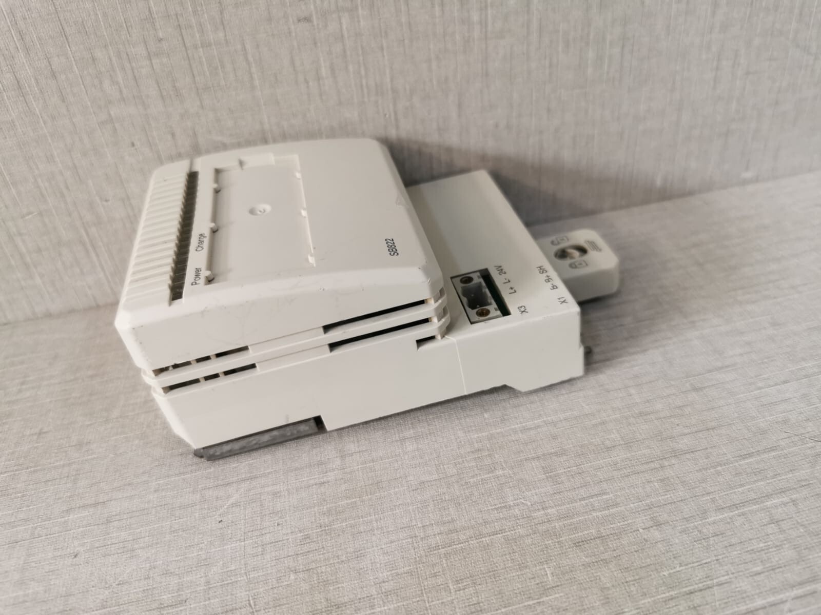 ABB 3BSE018172R1 ABB SB822 3BSE018172R1 Rechargeable Battery Unit 6
