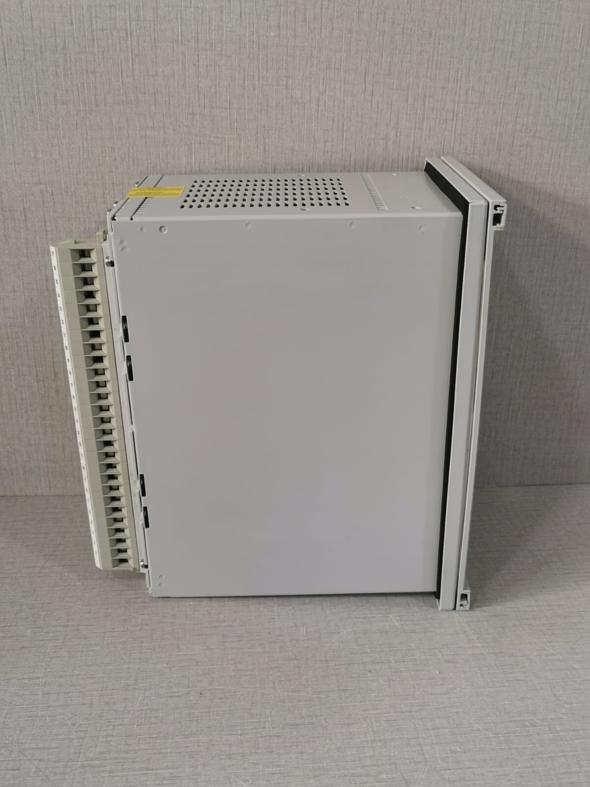 ABB REX521GHHGLH50G REX521 ABB REX521GHHGLH50G Motor Protection Relay 8