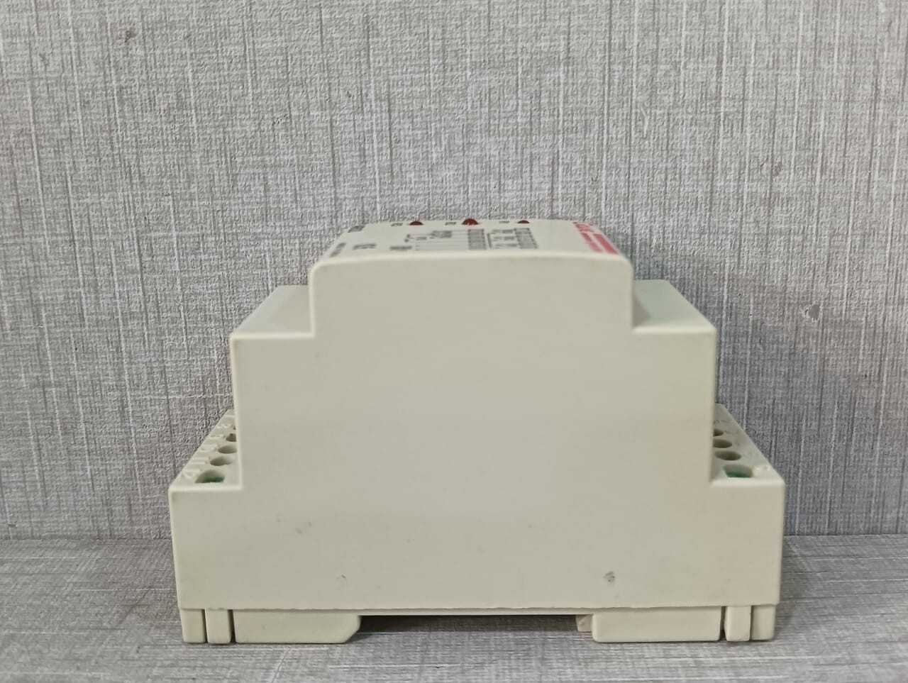 GAVE AR03 GAVE AR03 SIMULTANEOUS ALTERNATING RELAY 3 OUTPUT 5
