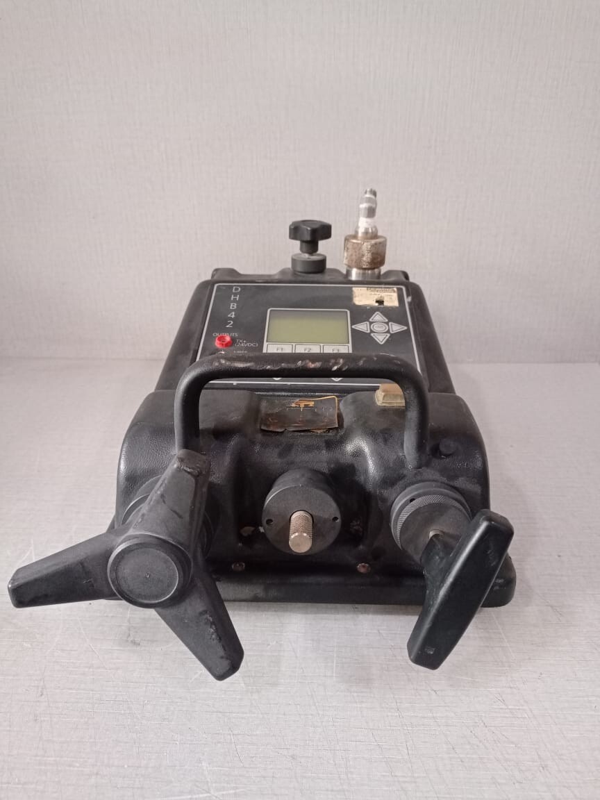 DH-BUDENBERG PPS42 / DHB42 DH-BUDENBERG PPS42 PORTABLE PNEUMATIC PRESSURE CALIBRATOR DHB42 10