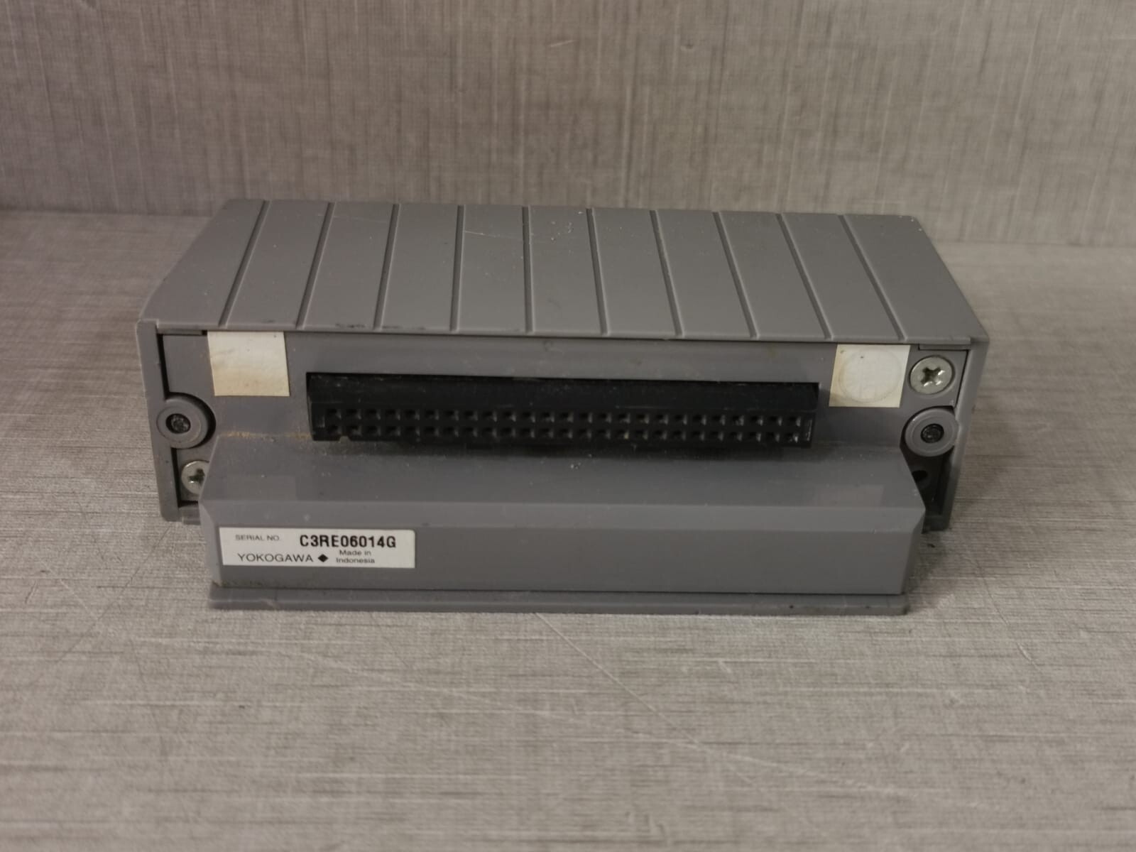 Yokogawa ADV551 / ATD5S-10 S2 YOKOGAWA ADV551-P60 S2 DIGITAL OUTPUT MODULE ADV55S1 24VDC W/ ATD5S-10 S2 8