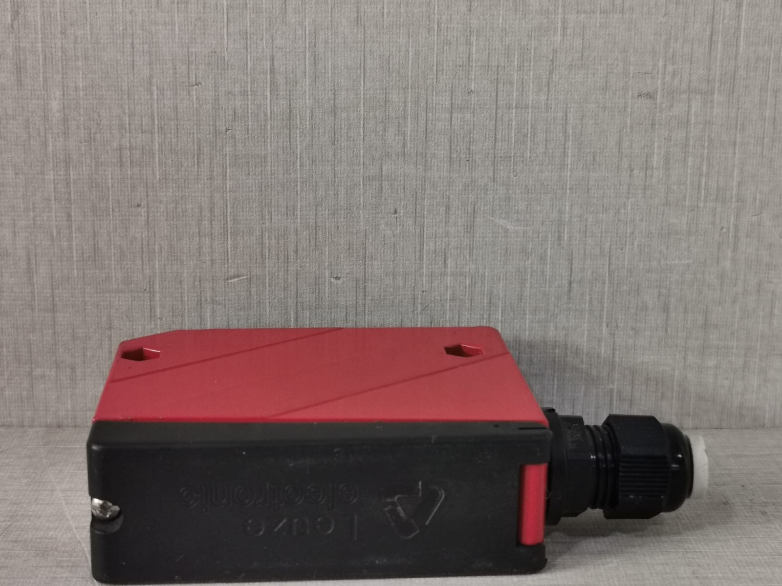 Leuze RT 96M/R-1574-800-25 LEUZE ELECTRONIC RT 96M/R-1574-800-25 SENSOR 6