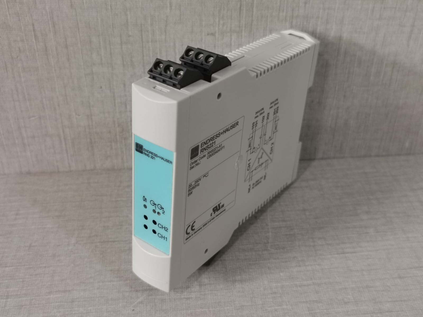 Endress+Hauser RNS221-A1 ENDRESS+HAUSER RNS221 TRANSMITTER SUPPLY RNS221-A1 2