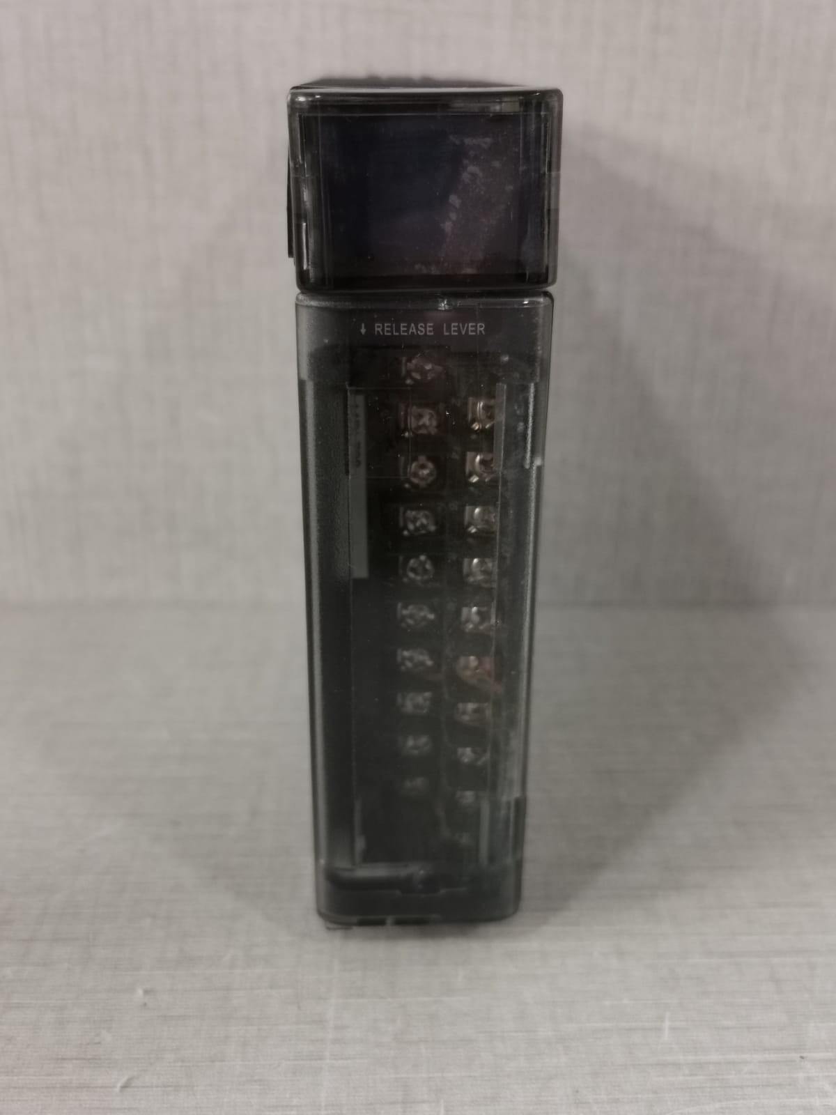 GE FANUC IC694MDL732A OUTPUT 12/24 VDC 0.5 8PT MODULE