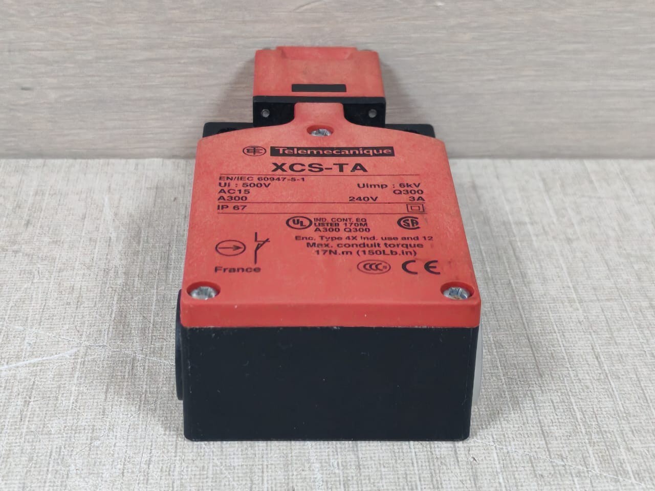 Schneider Electric TA591 Telemecanique XCS-TA591 SAFETY INTERLOCK SWITCH 7