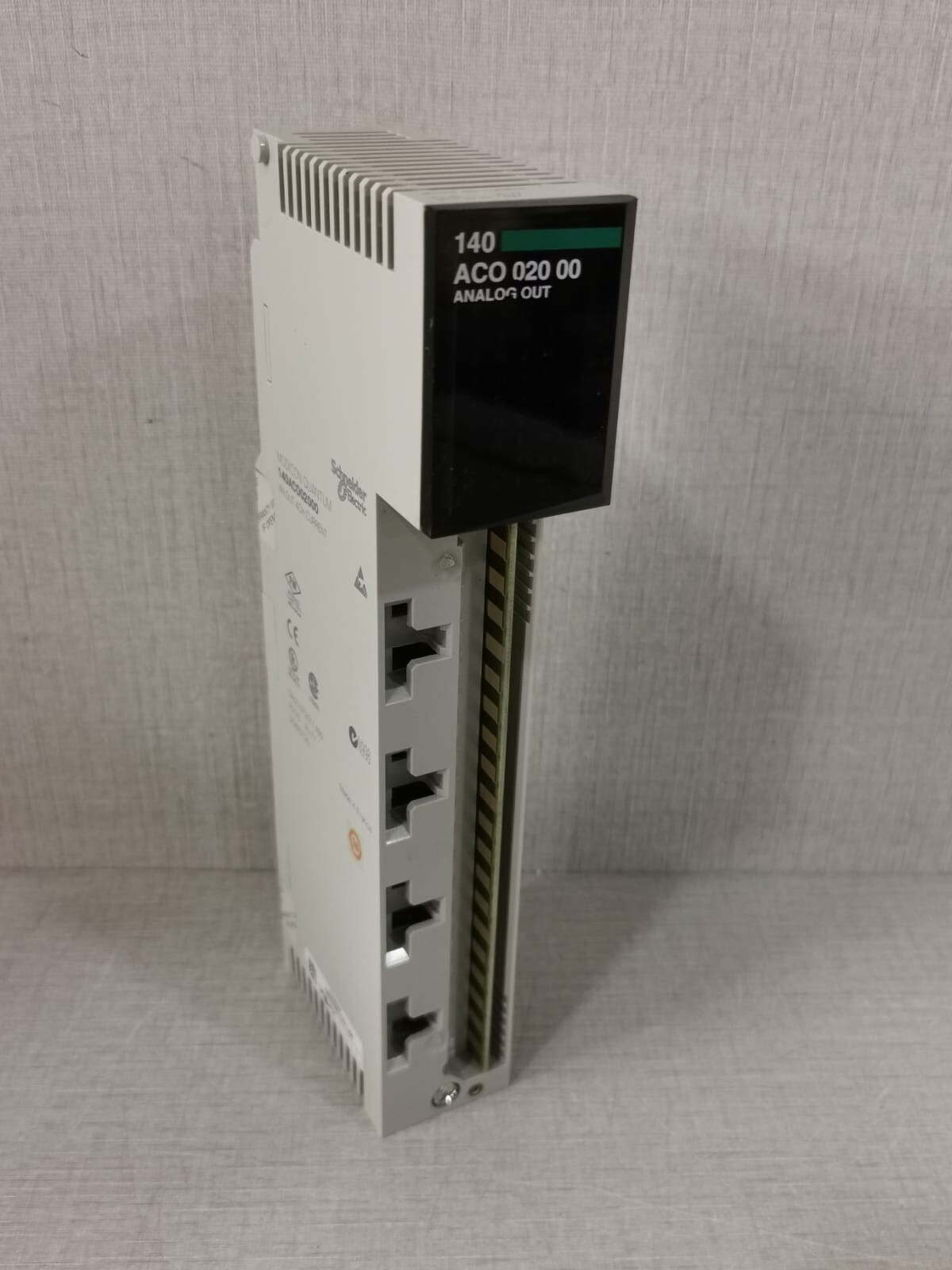Schneider Electric 140ACO02000 SCHNEIDER ELECTRIC 140ACO02000 MODICON QUANTUM ANALOG OUTPUT 3