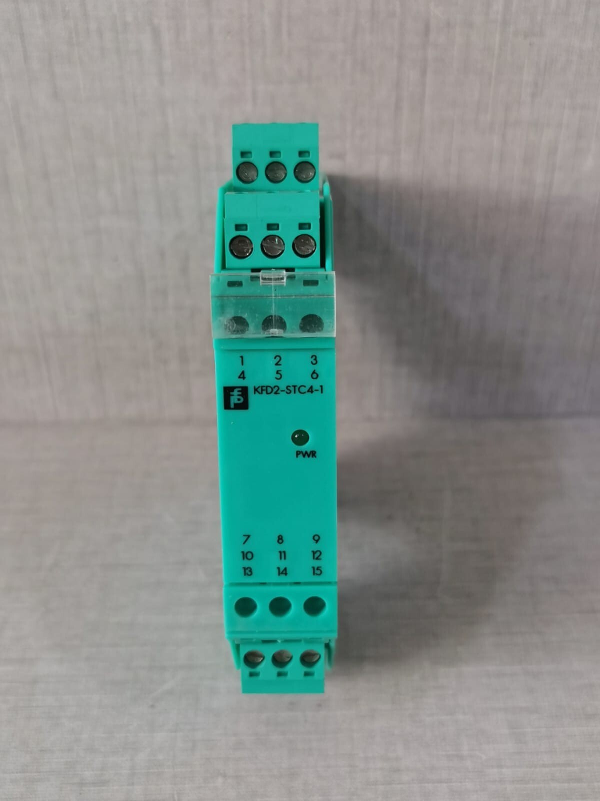 Pepperl+Fuchs KFD2-STC4-1 Pepperl+Fuchs KFD2-STC4-1 Smart Transmitter Isolator P/n.: 115400 3