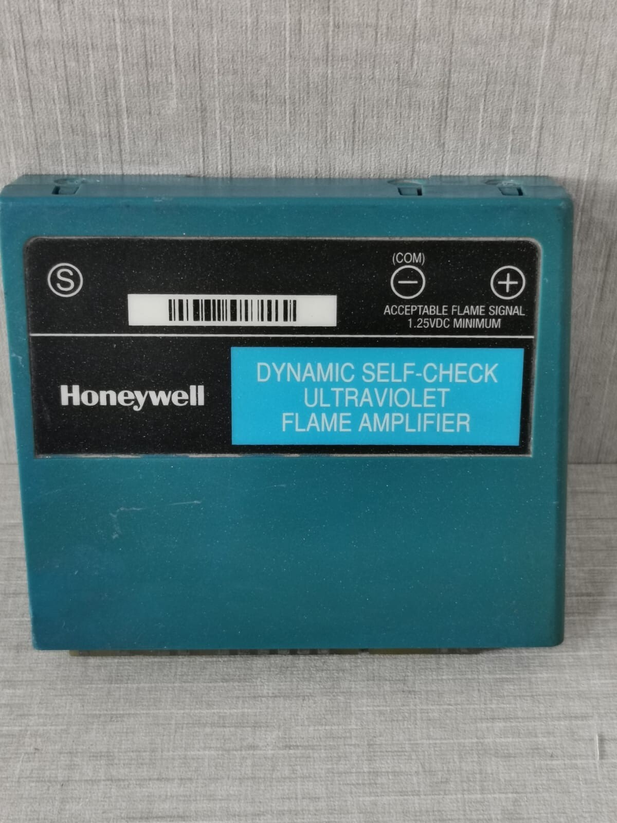 Honeywell R7886A1001 HONEYWELL R7886A1001 FLAME FAILURE RESPONSE TIME ULTRAVIOLET AMPLIFIER 2