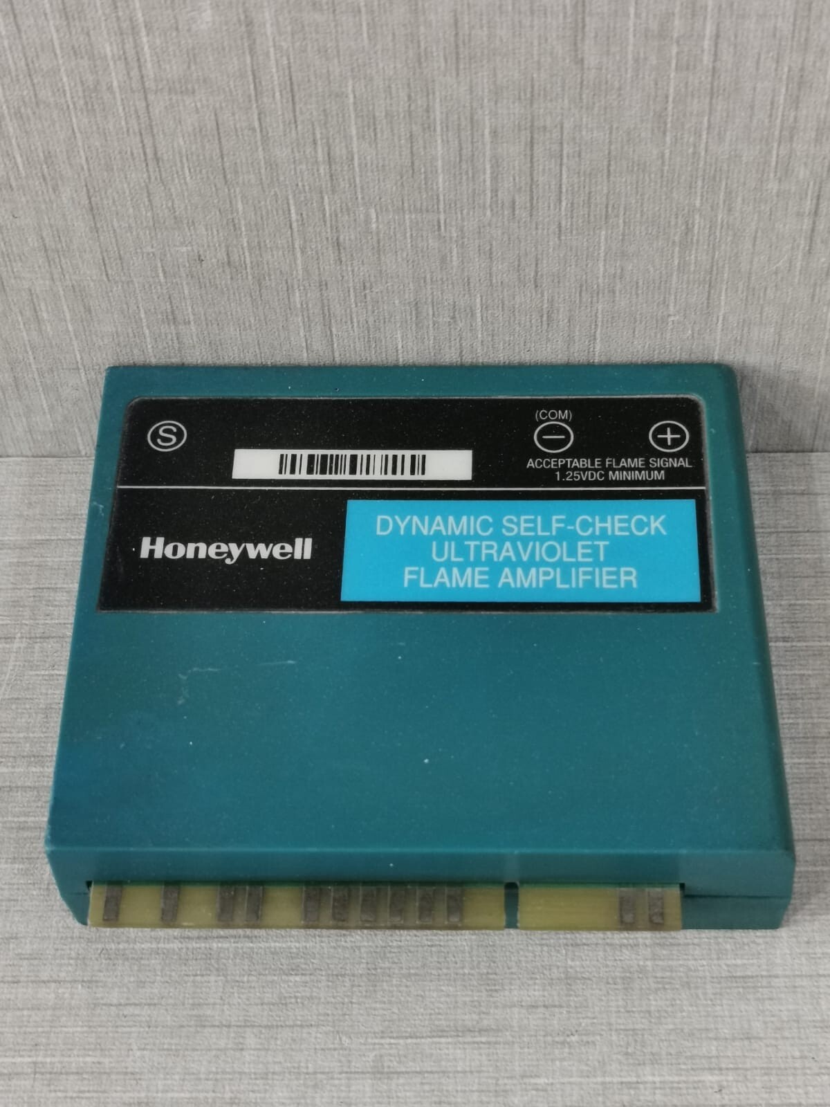 Honeywell R7886A1001 HONEYWELL R7886A1001 FLAME FAILURE RESPONSE TIME ULTRAVIOLET AMPLIFIER 3