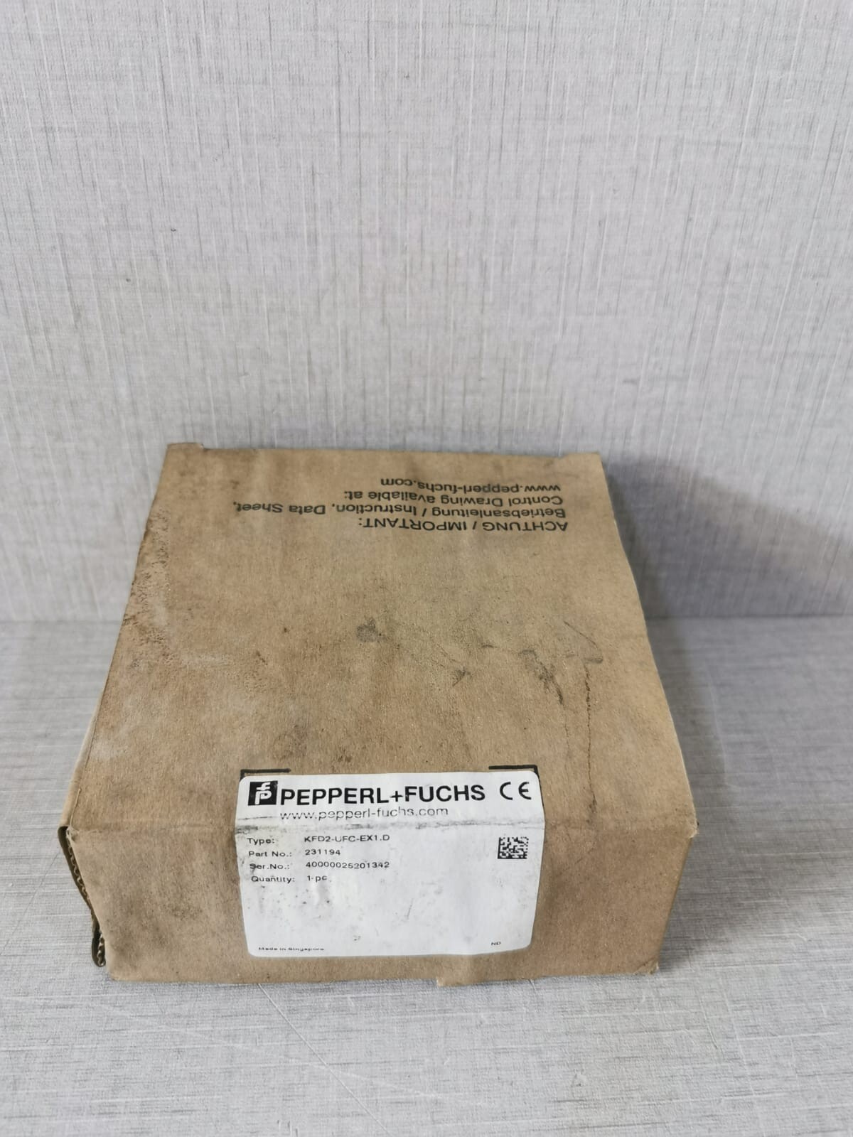 Pepperl+Fuchs KFD2-UFC-EX1.D PEPPERL+FUCHS KFD2-UFC-Ex1.D FREQUENCY CONVERTER 231194- WITH OLD STOCK BOX 9