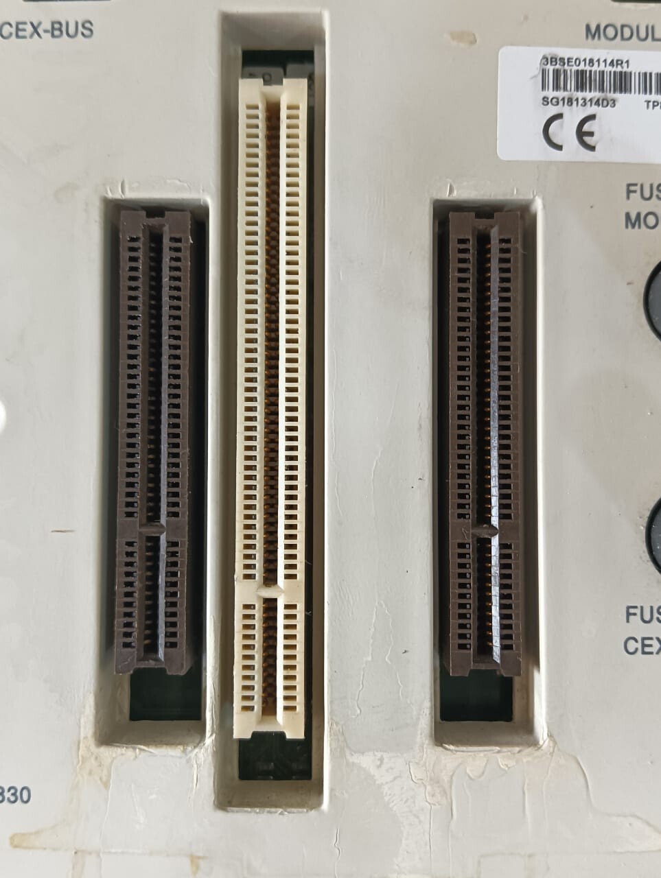 ABB PM851AK01 ABB 3BSE066485R1 PR:C PM851AK01 BASE MODULE 3BSE018114R1 / TP830 3