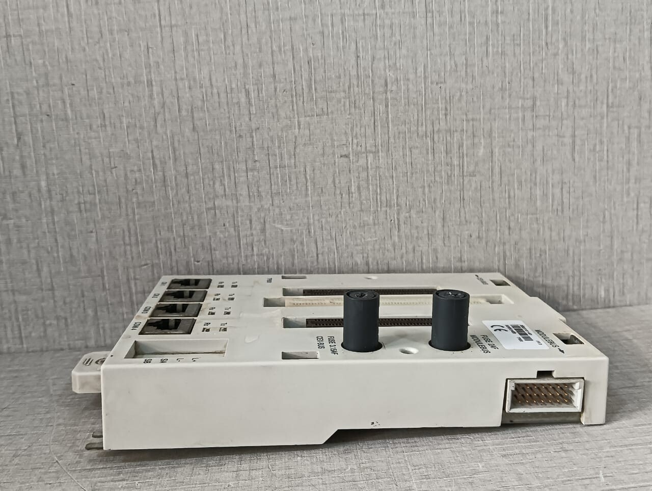 ABB PM851AK01 ABB 3BSE066485R1 PR:C PM851AK01 BASE MODULE 3BSE018114R1 / TP830 10